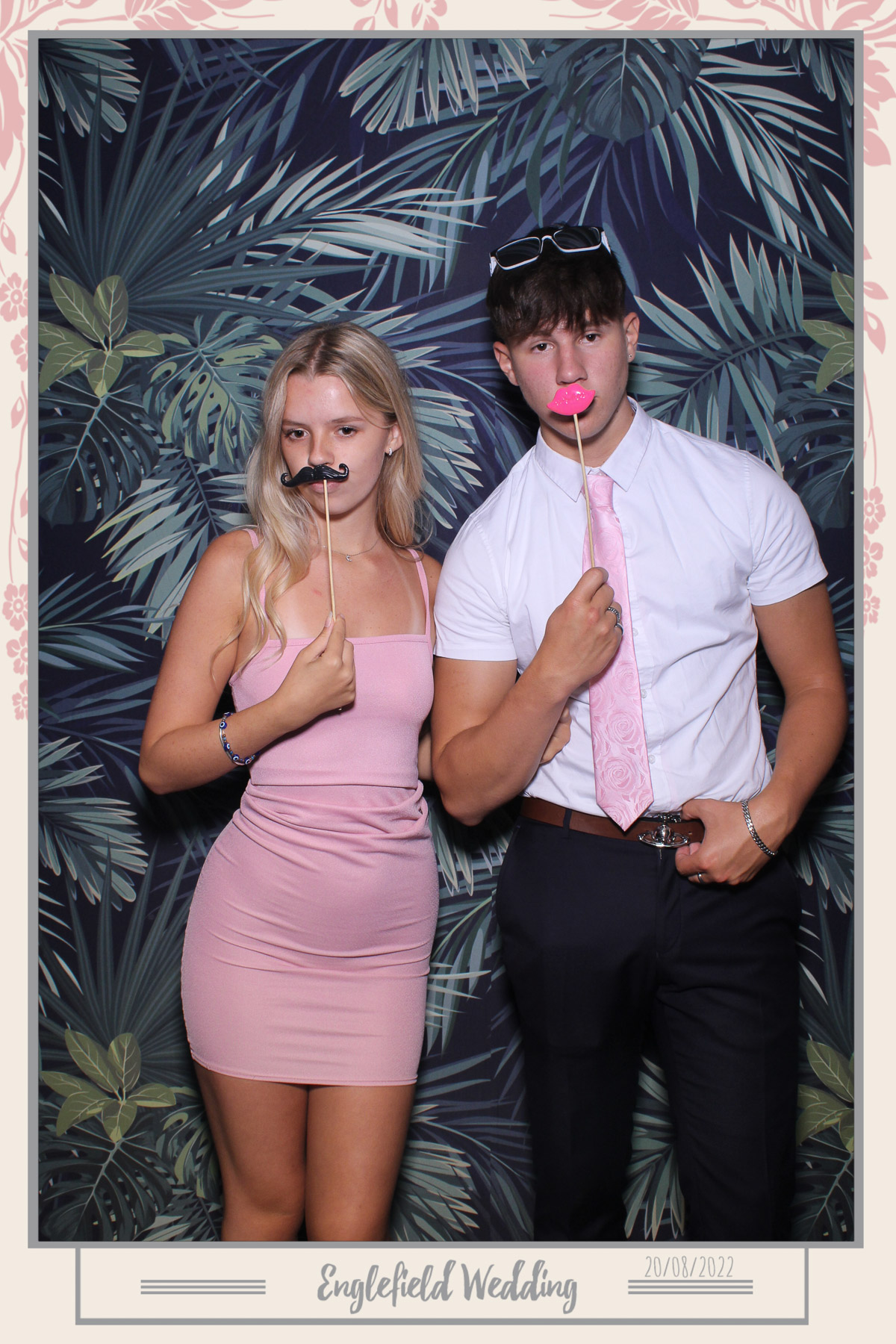 Englefield Wedding - Selfie Mirror | View more photos from the event at gallery.freshbooths.com/u/FreshBooths/Englefield-Wedding-Selfie-Mirror