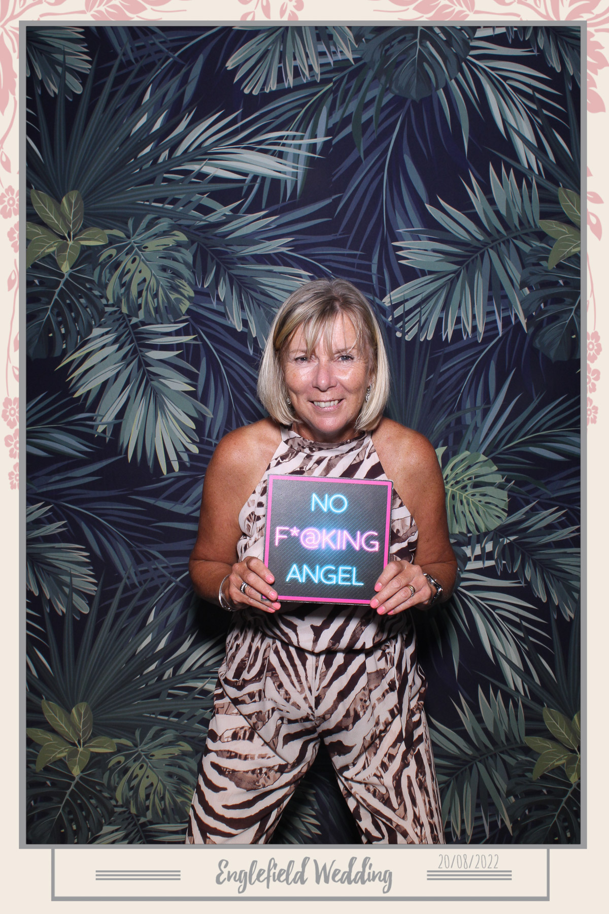 Englefield Wedding - Selfie Mirror | View more photos from the event at gallery.freshbooths.com/u/FreshBooths/Englefield-Wedding-Selfie-Mirror