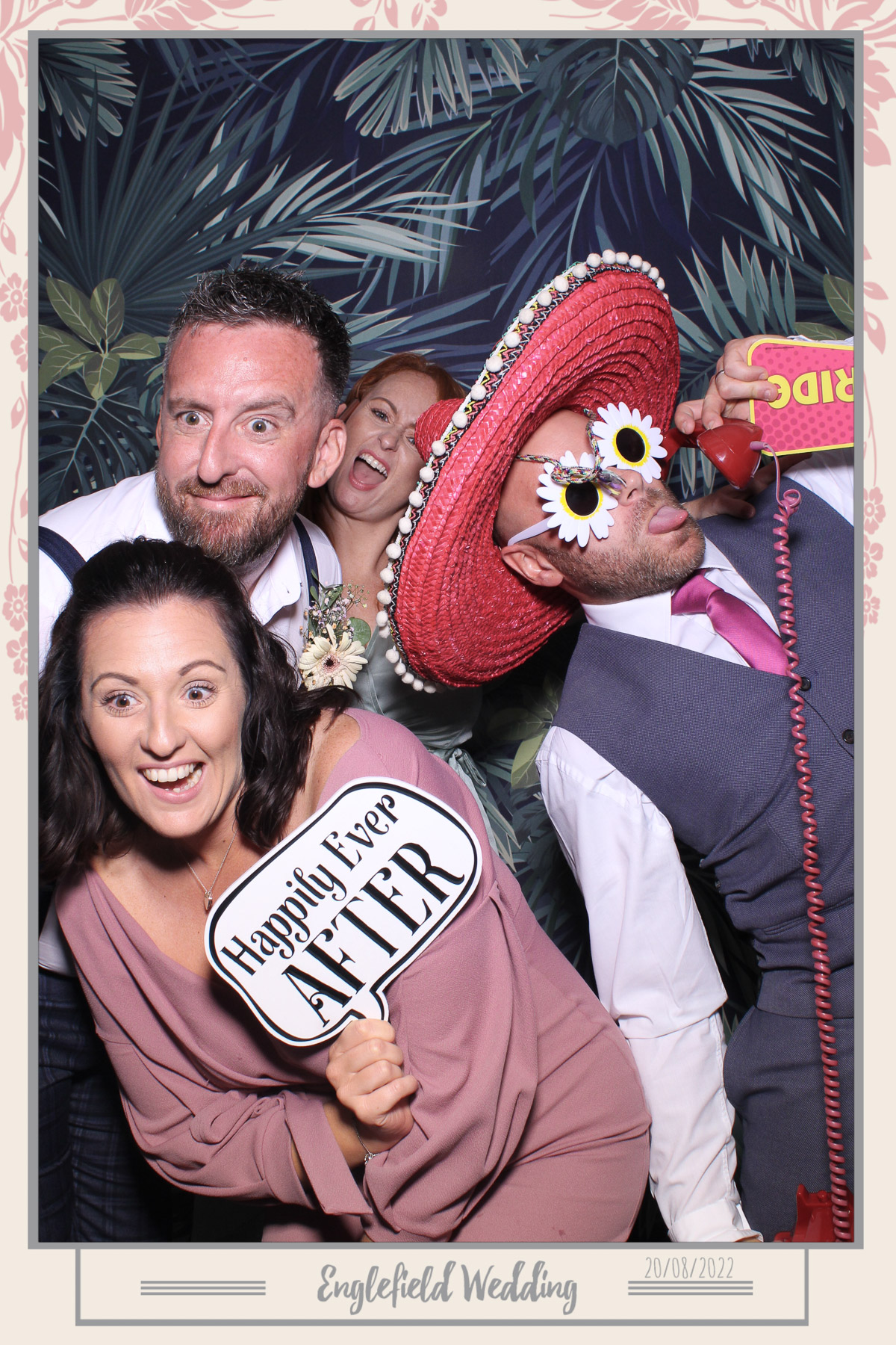 Englefield Wedding - Selfie Mirror | View more photos from the event at gallery.freshbooths.com/u/FreshBooths/Englefield-Wedding-Selfie-Mirror