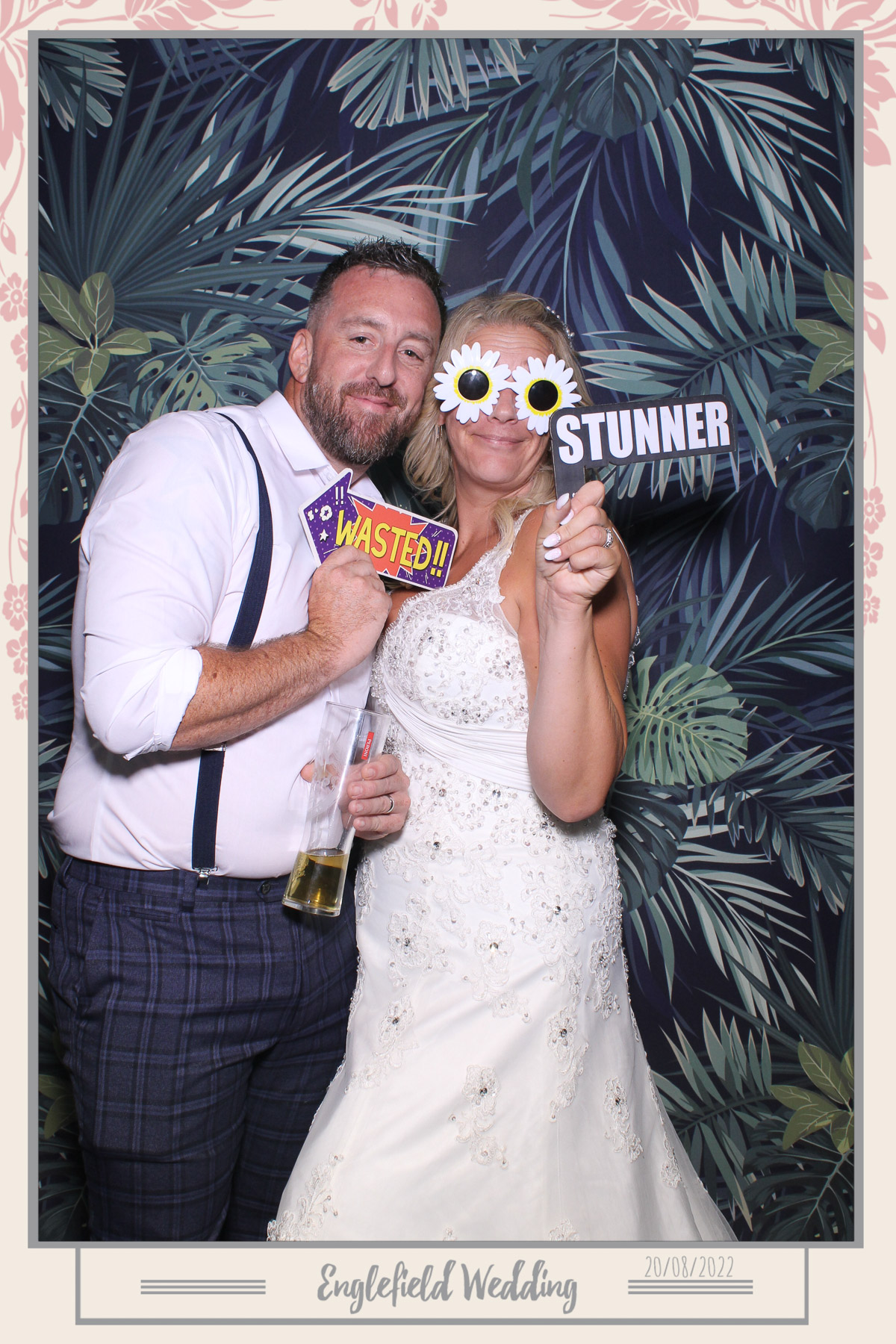 Englefield Wedding - Selfie Mirror | View more photos from the event at gallery.freshbooths.com/u/FreshBooths/Englefield-Wedding-Selfie-Mirror