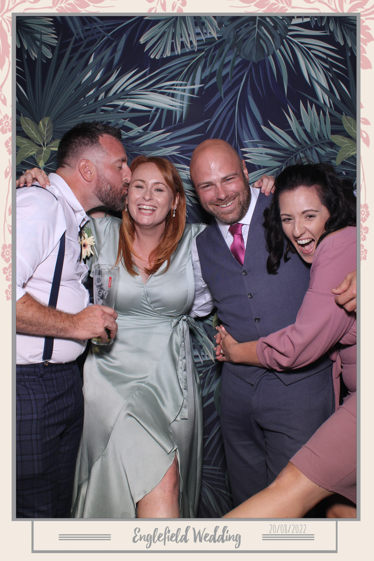 Englefield Wedding - Selfie Mirror | View more photos from the event at gallery.freshbooths.com/u/FreshBooths/Englefield-Wedding-Selfie-Mirror