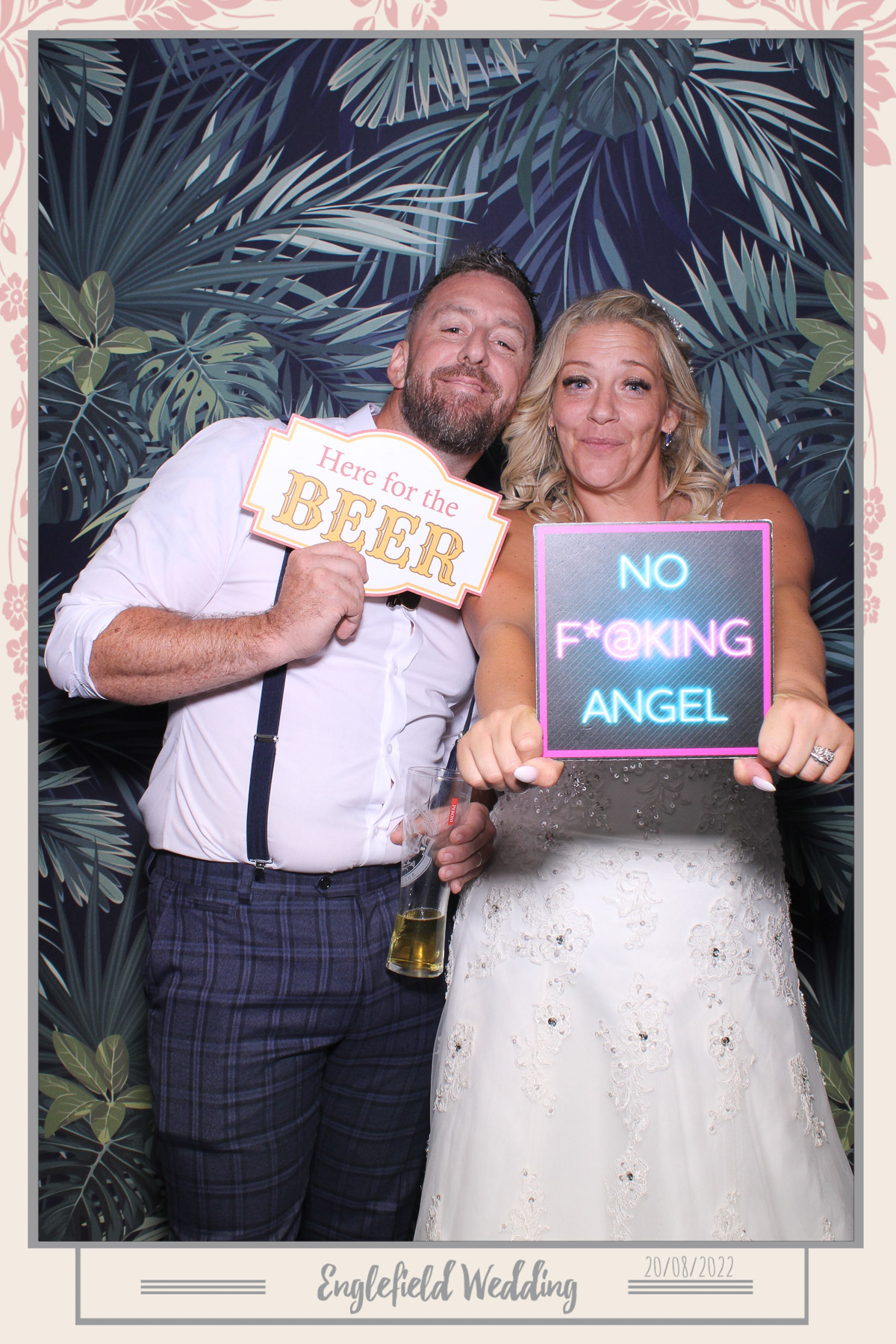 Englefield Wedding - Selfie Mirror | View more photos from the event at gallery.freshbooths.com/u/FreshBooths/Englefield-Wedding-Selfie-Mirror