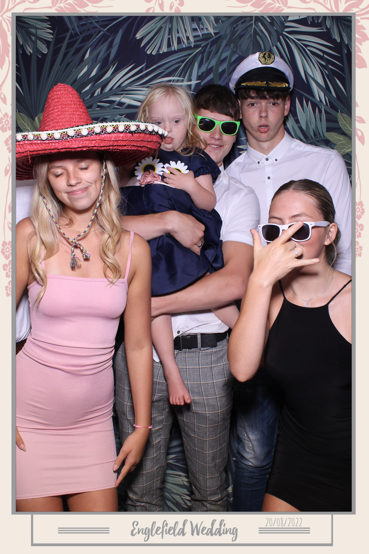 Englefield Wedding - Selfie Mirror | View more photos from the event at gallery.freshbooths.com/u/FreshBooths/Englefield-Wedding-Selfie-Mirror