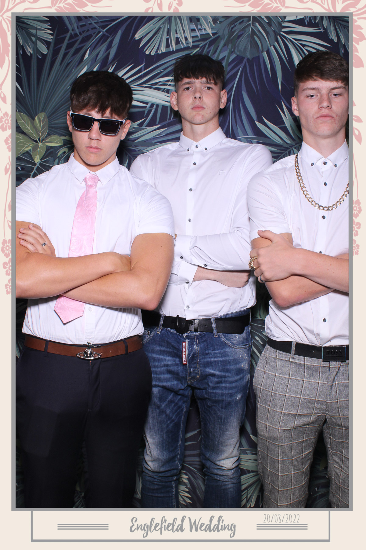 Englefield Wedding - Selfie Mirror | View more photos from the event at gallery.freshbooths.com/u/FreshBooths/Englefield-Wedding-Selfie-Mirror