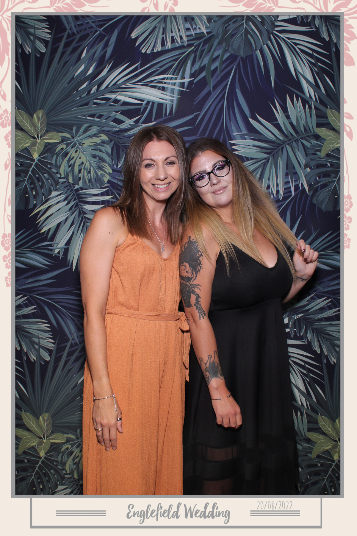 Englefield Wedding - Selfie Mirror | View more photos from the event at gallery.freshbooths.com/u/FreshBooths/Englefield-Wedding-Selfie-Mirror