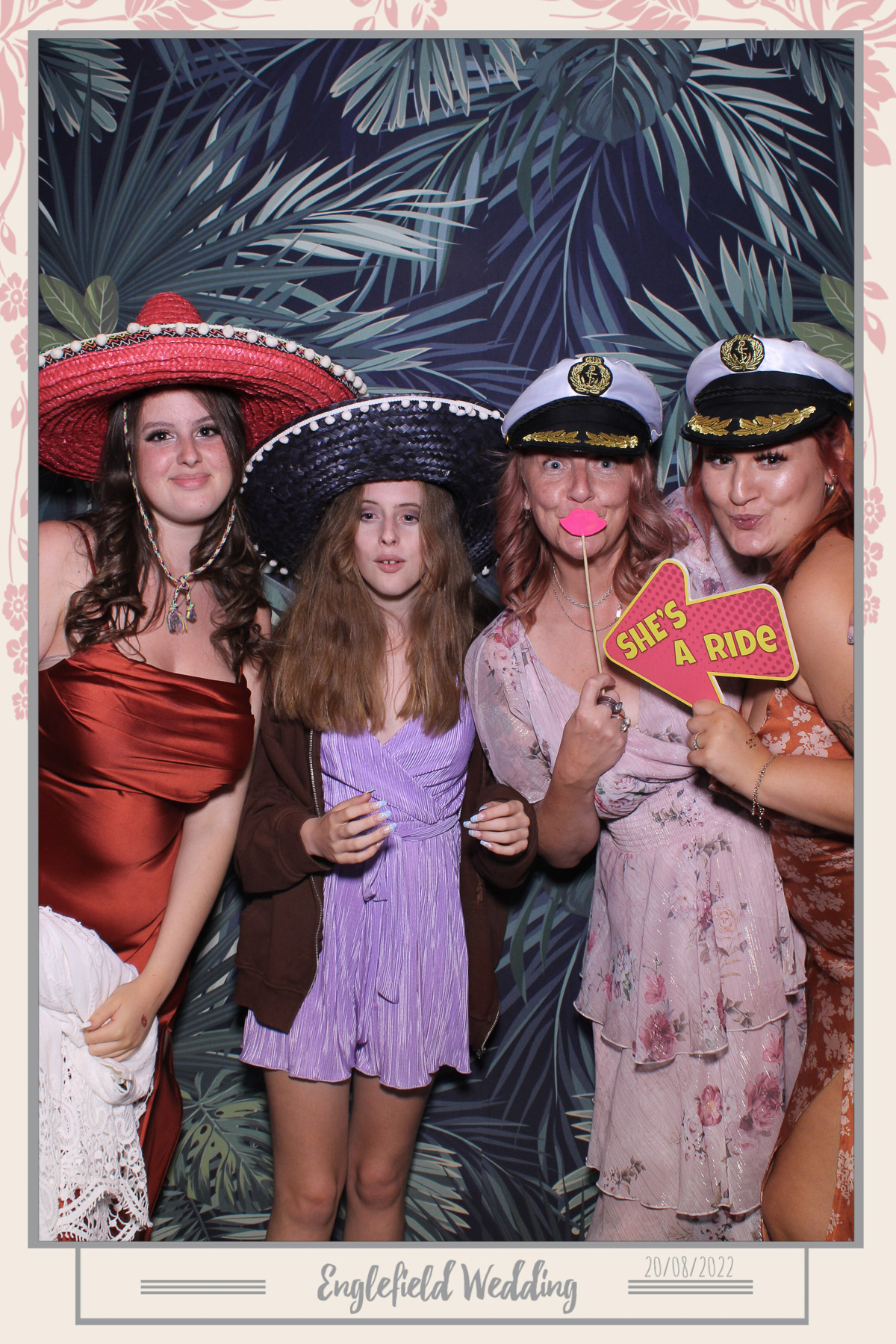 Englefield Wedding - Selfie Mirror | View more photos from the event at gallery.freshbooths.com/u/FreshBooths/Englefield-Wedding-Selfie-Mirror