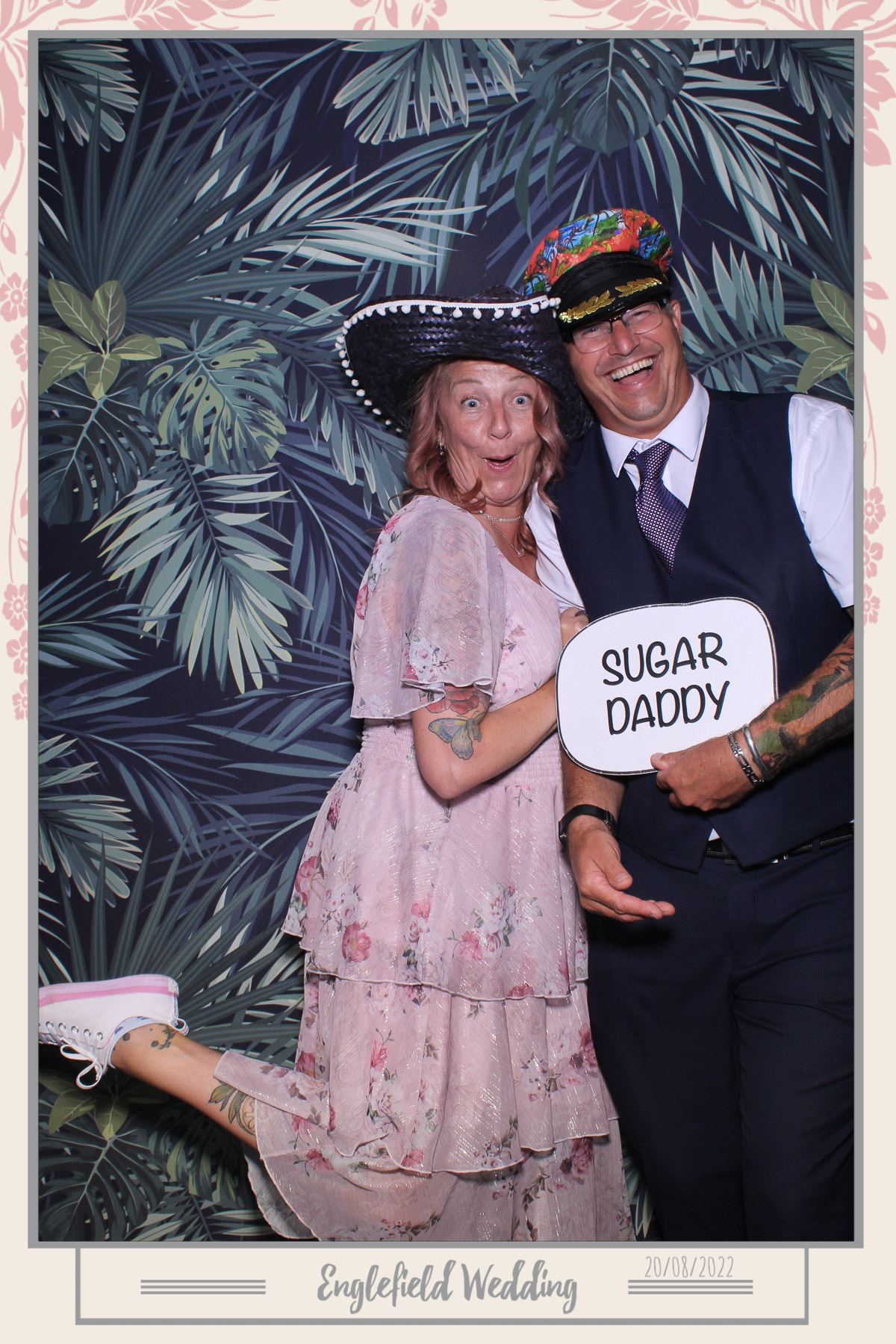 Englefield Wedding - Selfie Mirror | View more photos from the event at gallery.freshbooths.com/u/FreshBooths/Englefield-Wedding-Selfie-Mirror