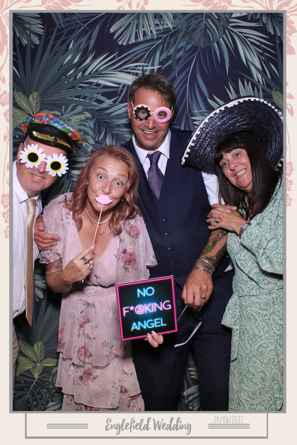 Englefield Wedding - Selfie Mirror | View more photos from the event at gallery.freshbooths.com/u/FreshBooths/Englefield-Wedding-Selfie-Mirror