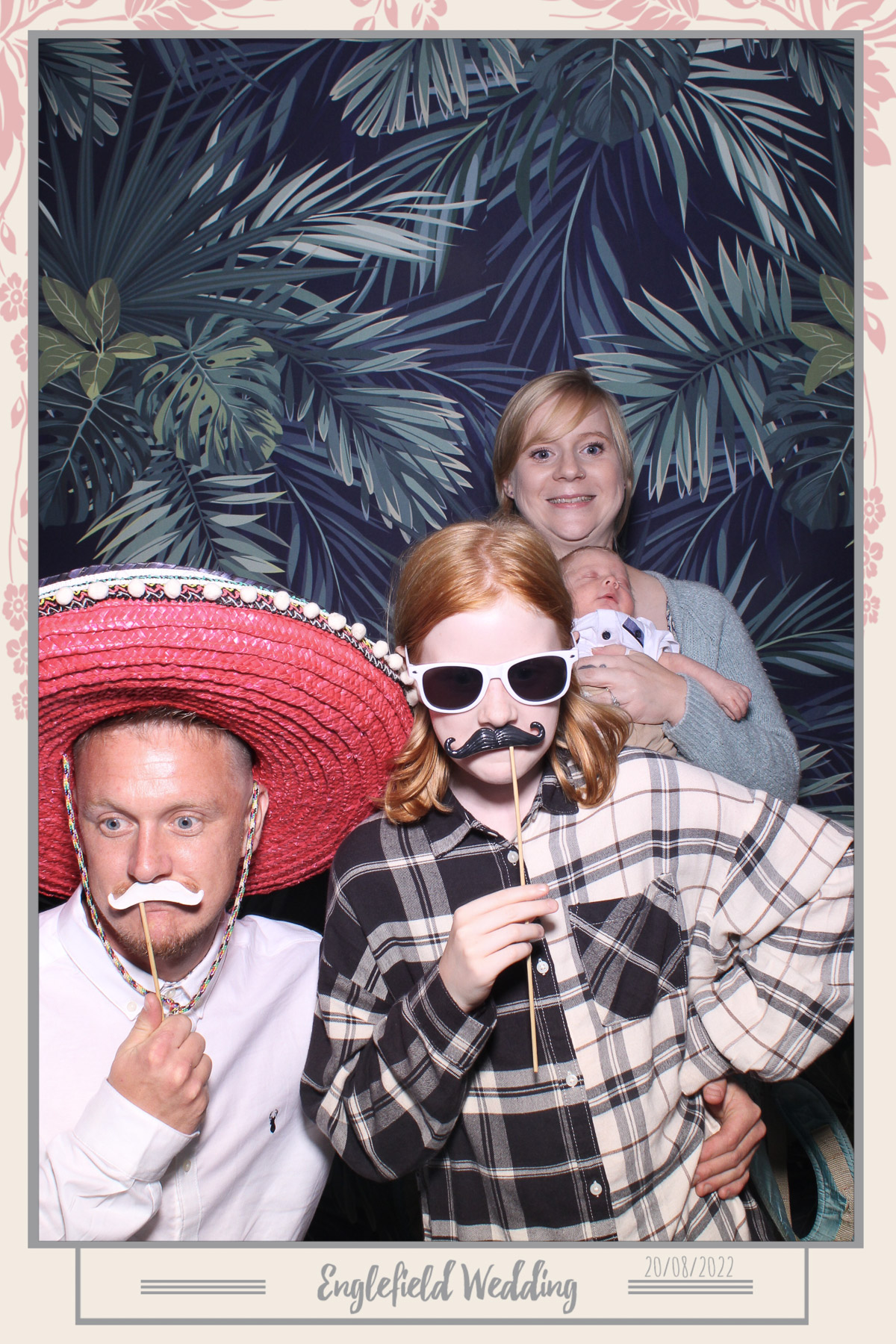Englefield Wedding - Selfie Mirror | View more photos from the event at gallery.freshbooths.com/u/FreshBooths/Englefield-Wedding-Selfie-Mirror