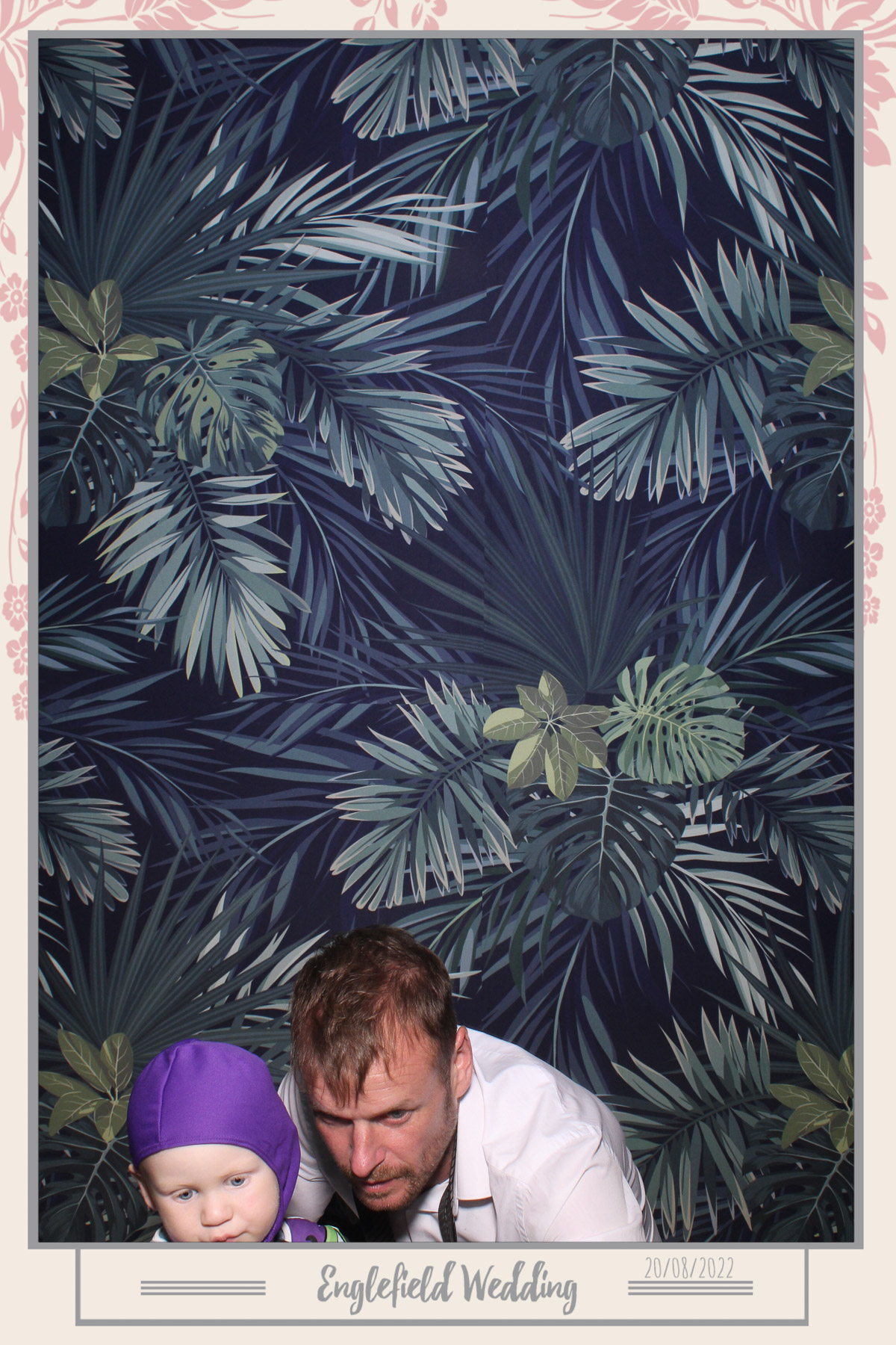 Englefield Wedding - Selfie Mirror | View more photos from the event at gallery.freshbooths.com/u/FreshBooths/Englefield-Wedding-Selfie-Mirror