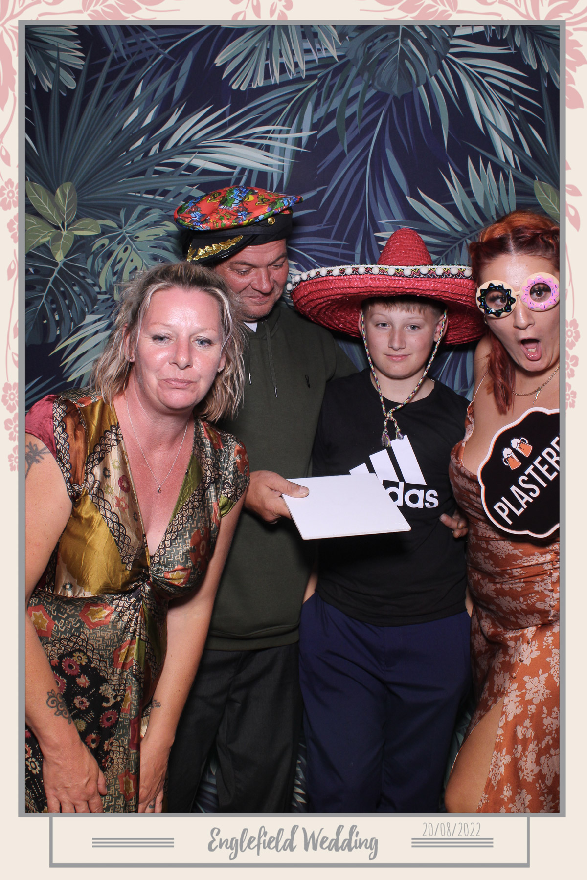 Englefield Wedding - Selfie Mirror | View more photos from the event at gallery.freshbooths.com/u/FreshBooths/Englefield-Wedding-Selfie-Mirror