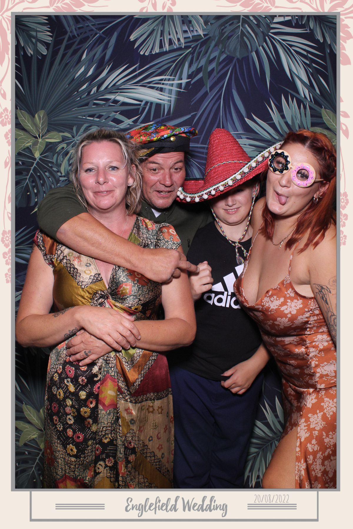 Englefield Wedding - Selfie Mirror | View more photos from the event at gallery.freshbooths.com/u/FreshBooths/Englefield-Wedding-Selfie-Mirror
