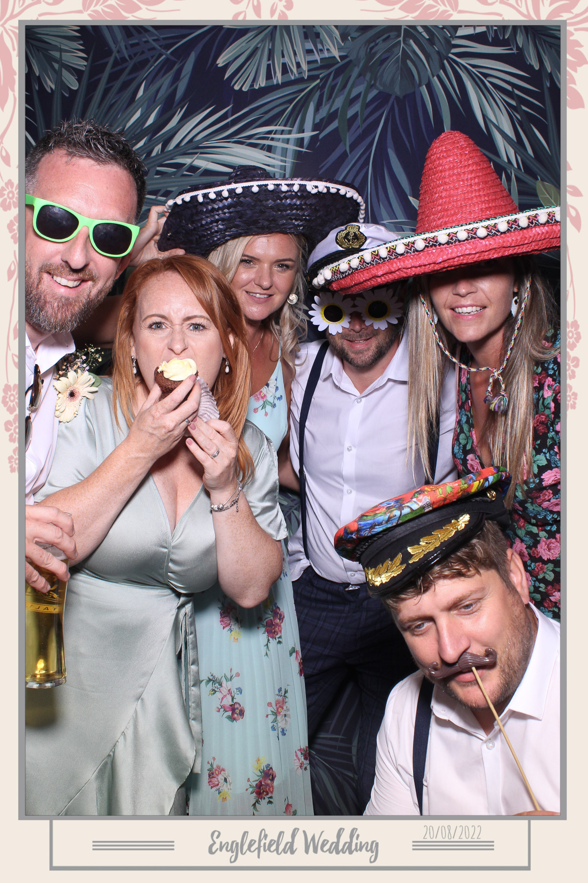 Englefield Wedding - Selfie Mirror | View more photos from the event at gallery.freshbooths.com/u/FreshBooths/Englefield-Wedding-Selfie-Mirror