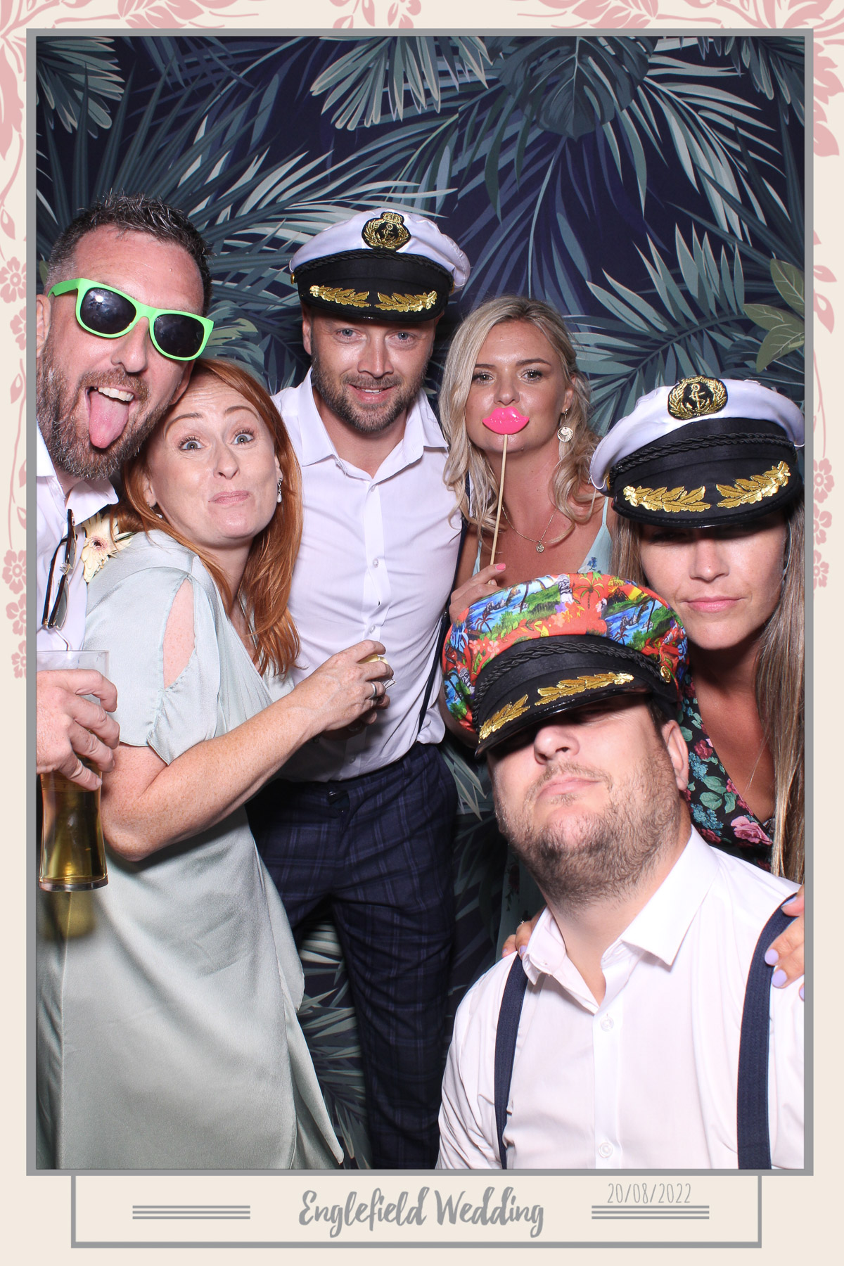 Englefield Wedding - Selfie Mirror | View more photos from the event at gallery.freshbooths.com/u/FreshBooths/Englefield-Wedding-Selfie-Mirror