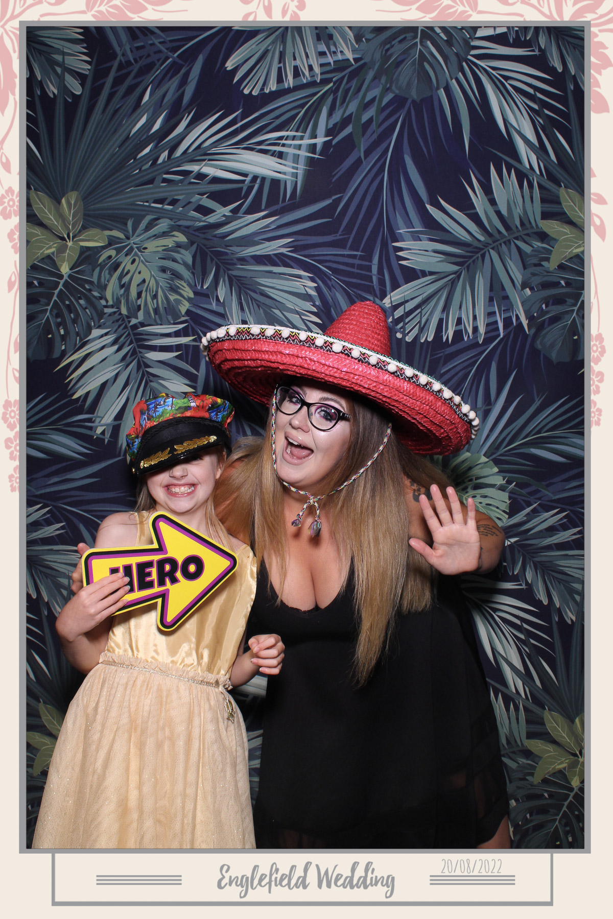 Englefield Wedding - Selfie Mirror | View more photos from the event at gallery.freshbooths.com/u/FreshBooths/Englefield-Wedding-Selfie-Mirror