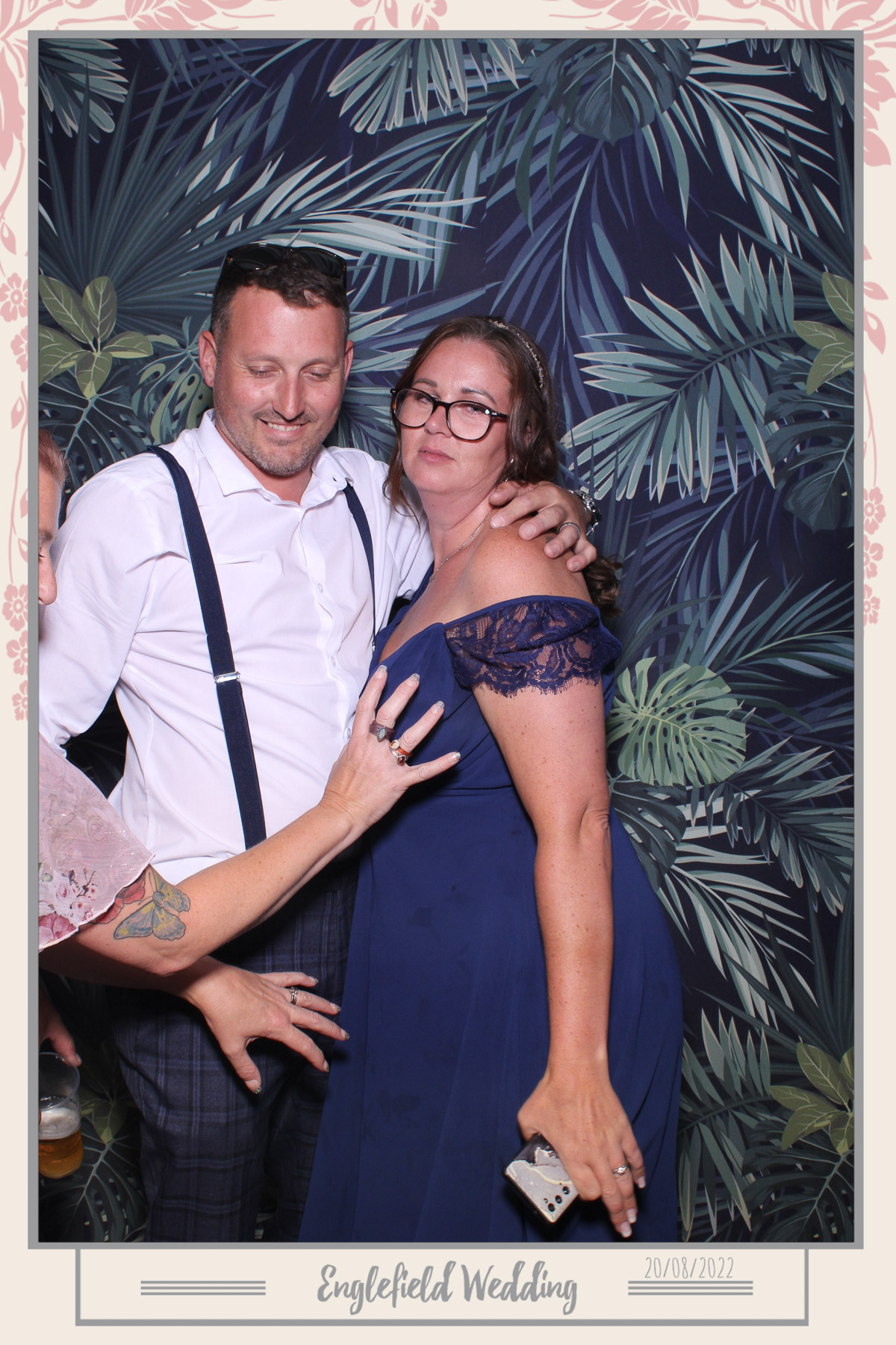 Englefield Wedding - Selfie Mirror | View more photos from the event at gallery.freshbooths.com/u/FreshBooths/Englefield-Wedding-Selfie-Mirror