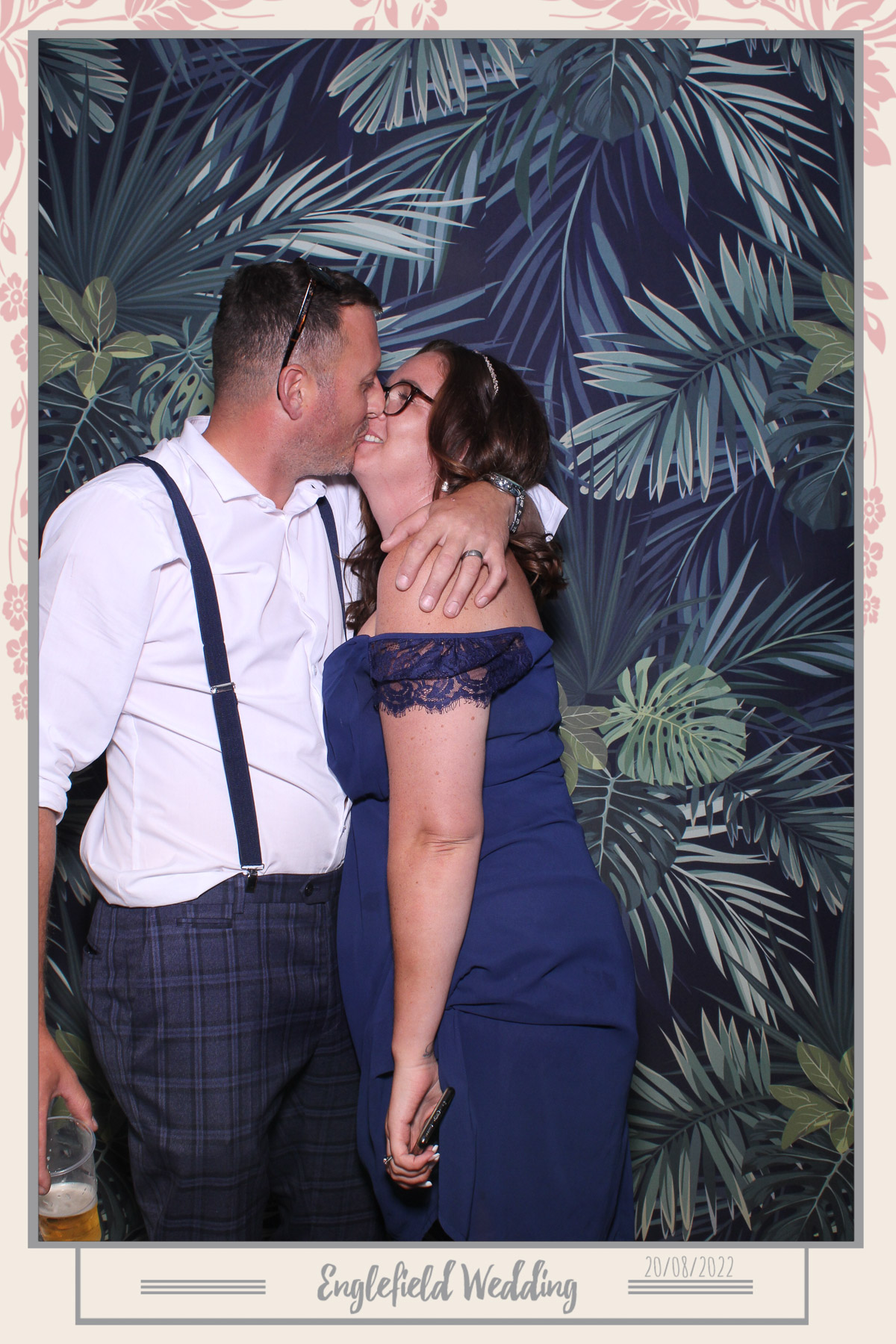 Englefield Wedding - Selfie Mirror | View more photos from the event at gallery.freshbooths.com/u/FreshBooths/Englefield-Wedding-Selfie-Mirror