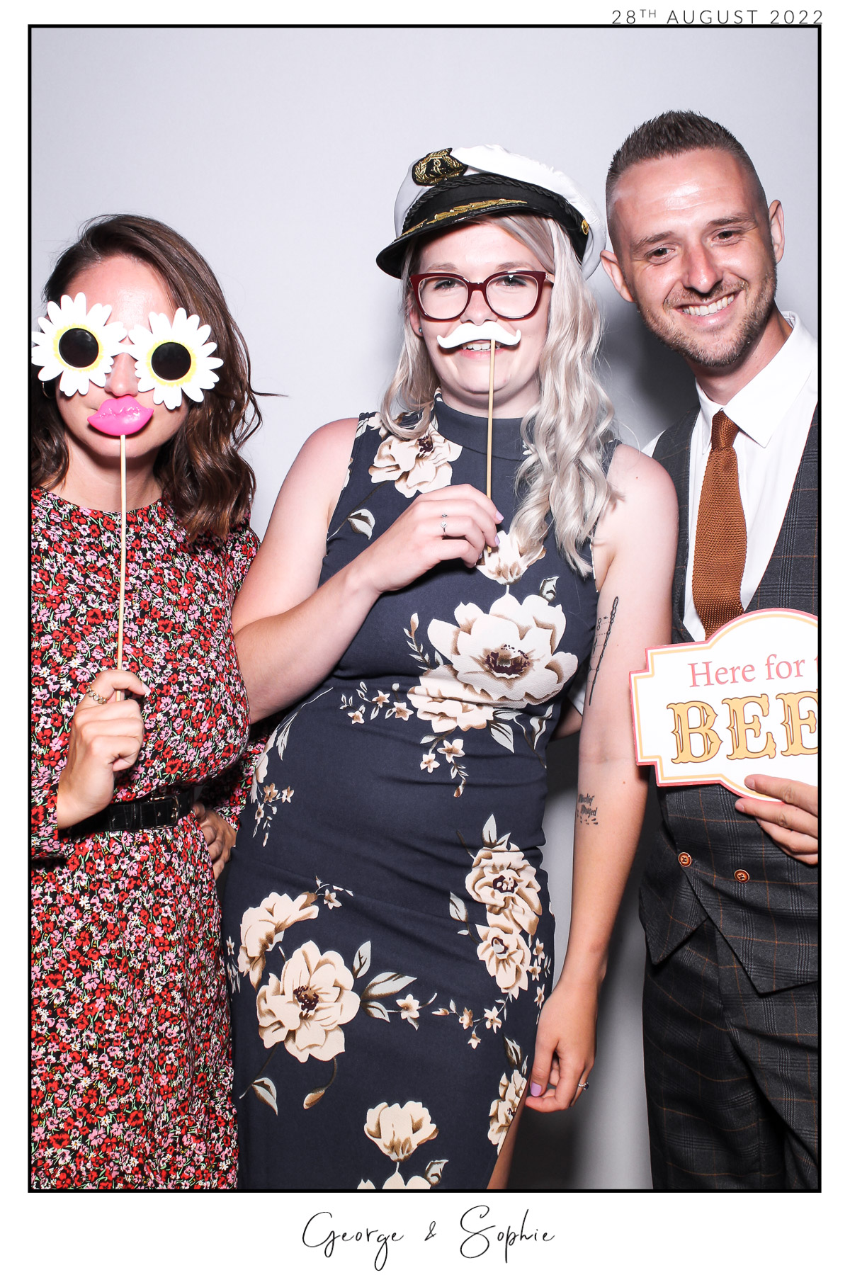 George & Sophie - Selfie Mirror | View more photos from the event at gallery.freshbooths.com/u/FreshBooths/George-Sophie-Selfie-Mirror