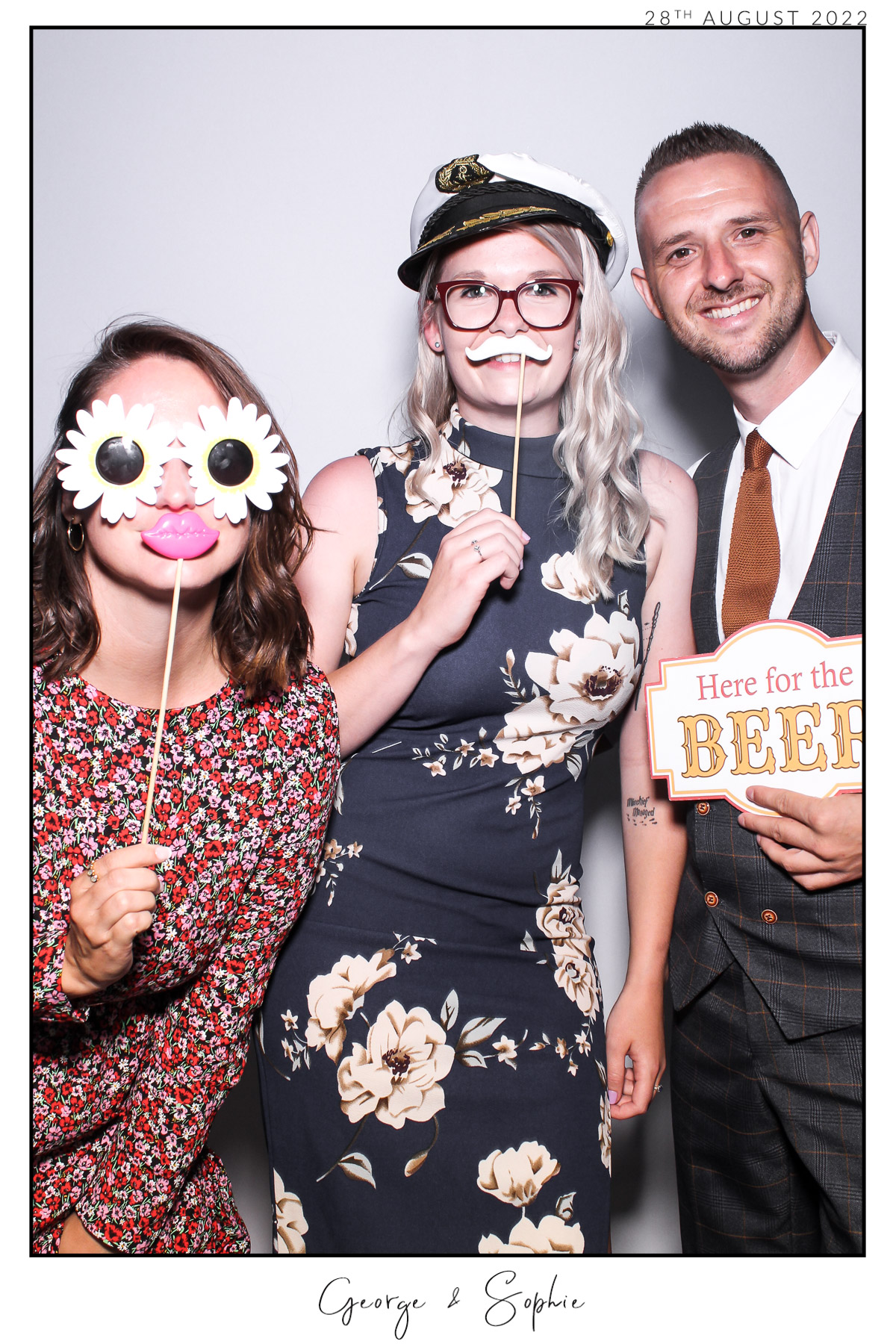 George & Sophie - Selfie Mirror | View more photos from the event at gallery.freshbooths.com/u/FreshBooths/George-Sophie-Selfie-Mirror