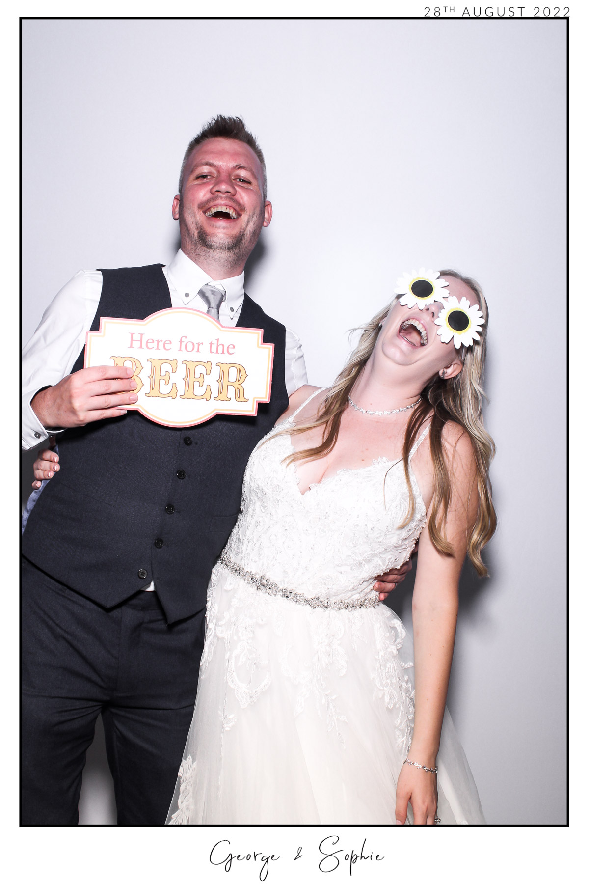 George & Sophie - Selfie Mirror | View more photos from the event at gallery.freshbooths.com/u/FreshBooths/George-Sophie-Selfie-Mirror