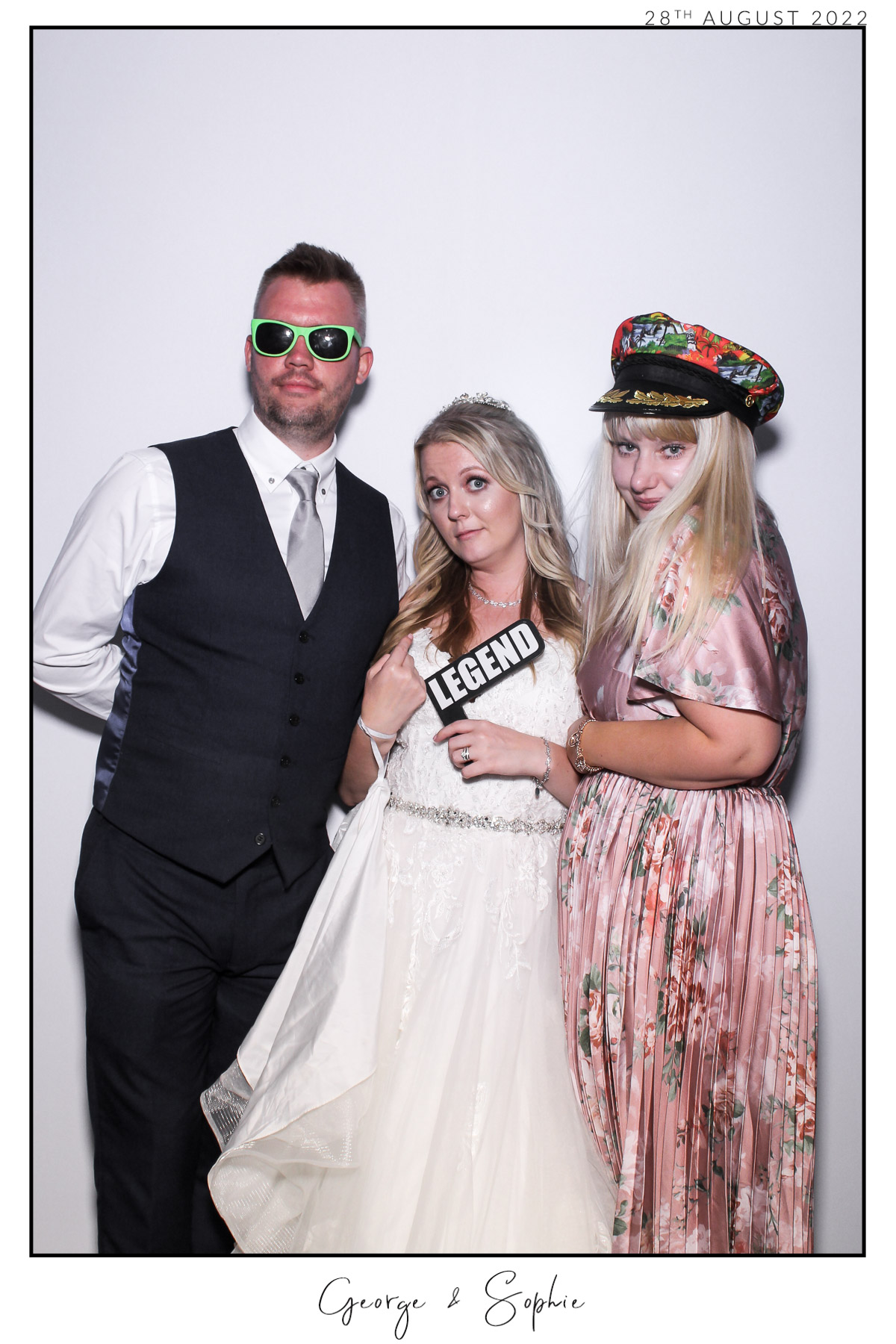 George & Sophie - Selfie Mirror | View more photos from the event at gallery.freshbooths.com/u/FreshBooths/George-Sophie-Selfie-Mirror
