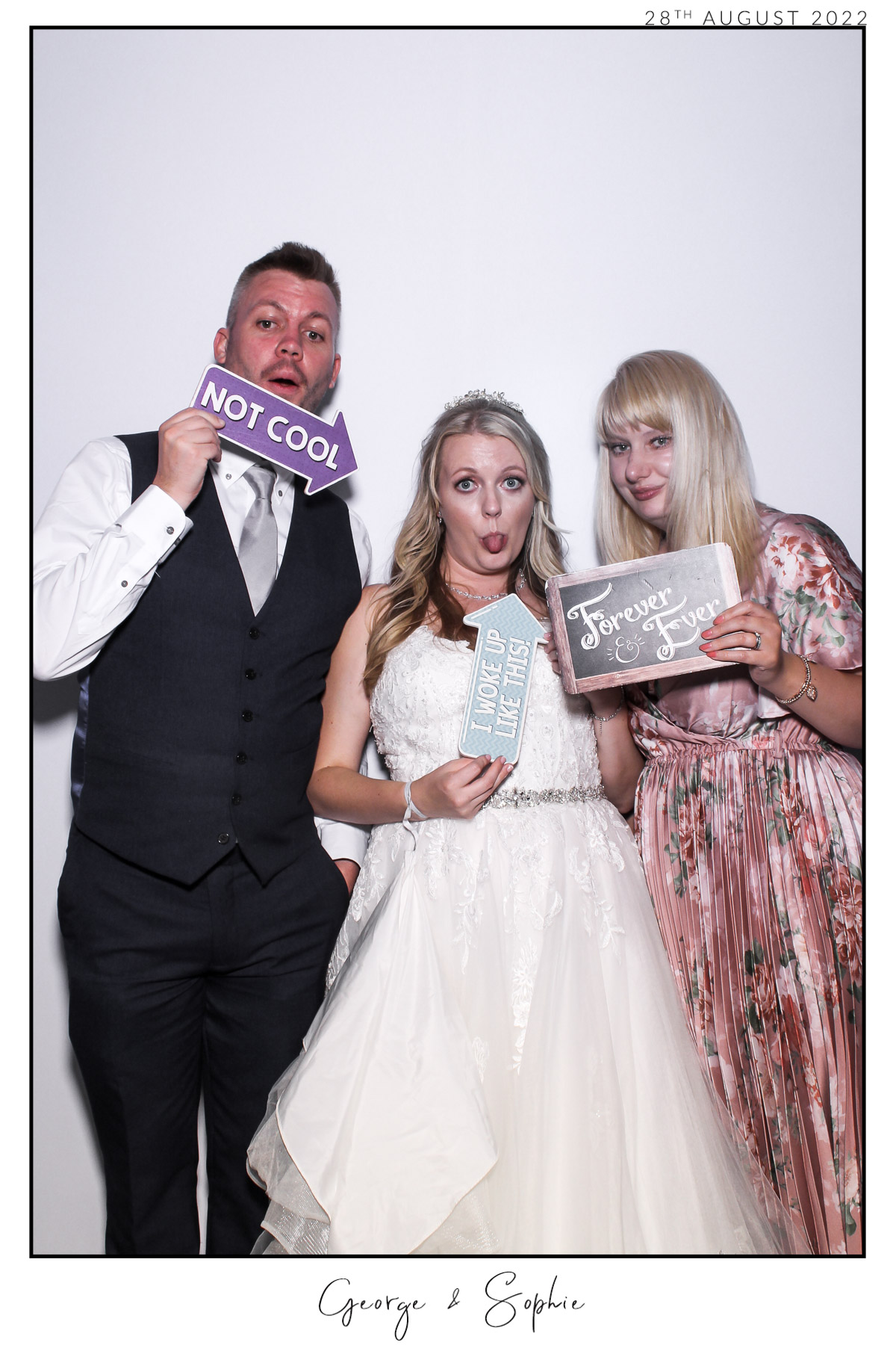 George & Sophie - Selfie Mirror | View more photos from the event at gallery.freshbooths.com/u/FreshBooths/George-Sophie-Selfie-Mirror