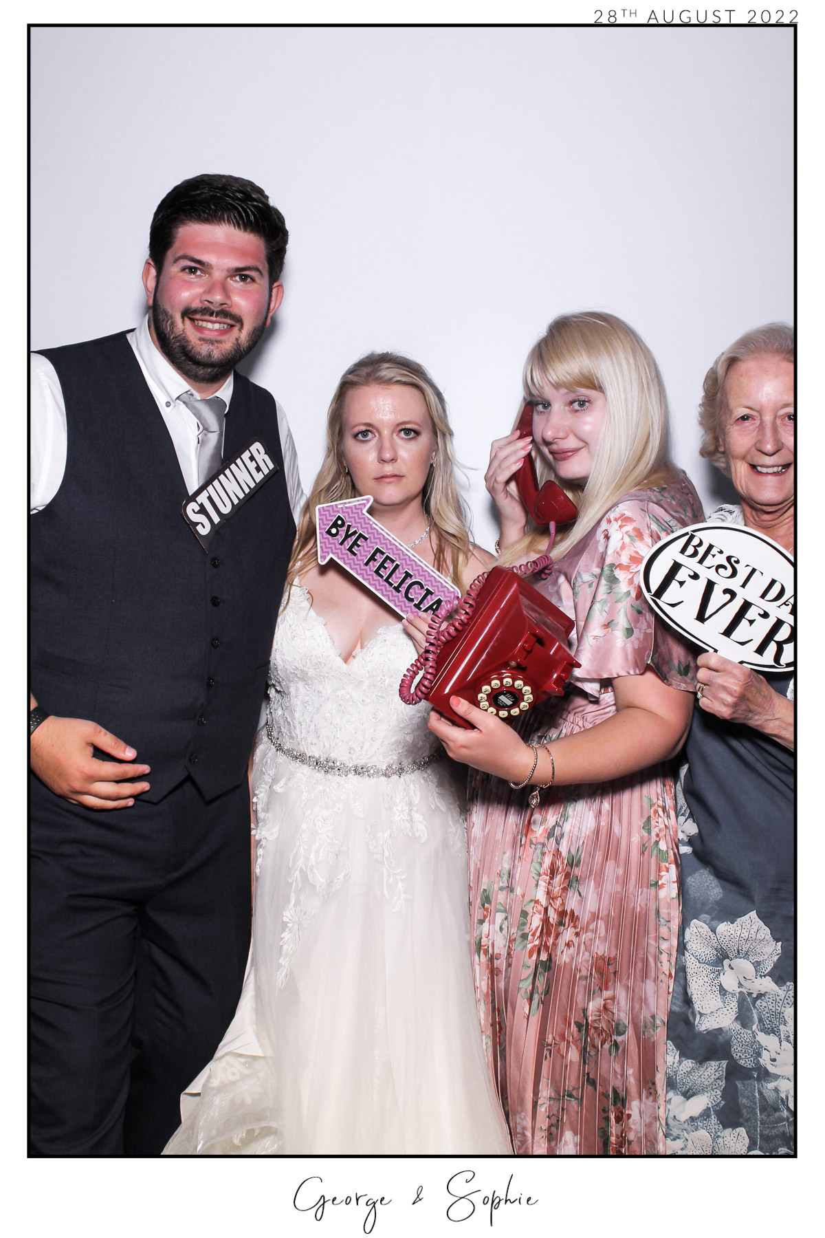 George & Sophie - Selfie Mirror | View more photos from the event at gallery.freshbooths.com/u/FreshBooths/George-Sophie-Selfie-Mirror