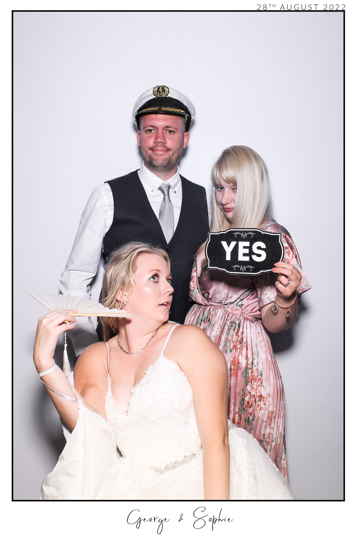 George & Sophie - Selfie Mirror | View more photos from the event at gallery.freshbooths.com/u/FreshBooths/George-Sophie-Selfie-Mirror
