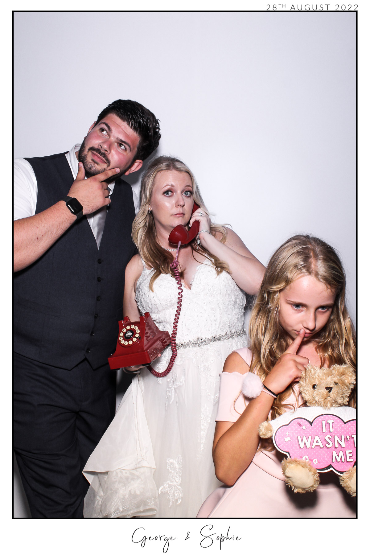 George & Sophie - Selfie Mirror | View more photos from the event at gallery.freshbooths.com/u/FreshBooths/George-Sophie-Selfie-Mirror
