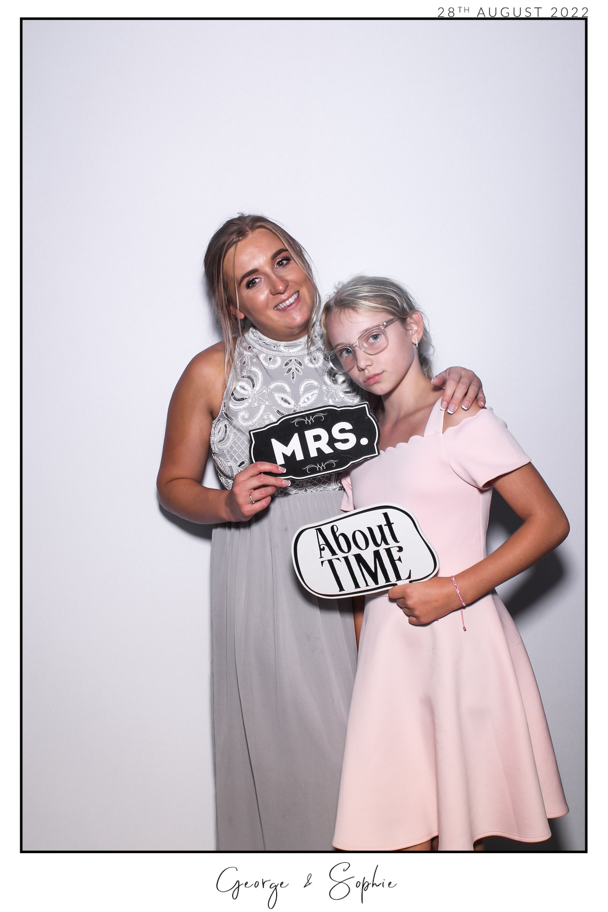 George & Sophie - Selfie Mirror | View more photos from the event at gallery.freshbooths.com/u/FreshBooths/George-Sophie-Selfie-Mirror