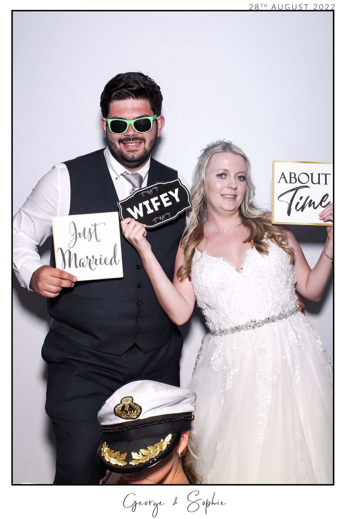George & Sophie - Selfie Mirror | View more photos from the event at gallery.freshbooths.com/u/FreshBooths/George-Sophie-Selfie-Mirror