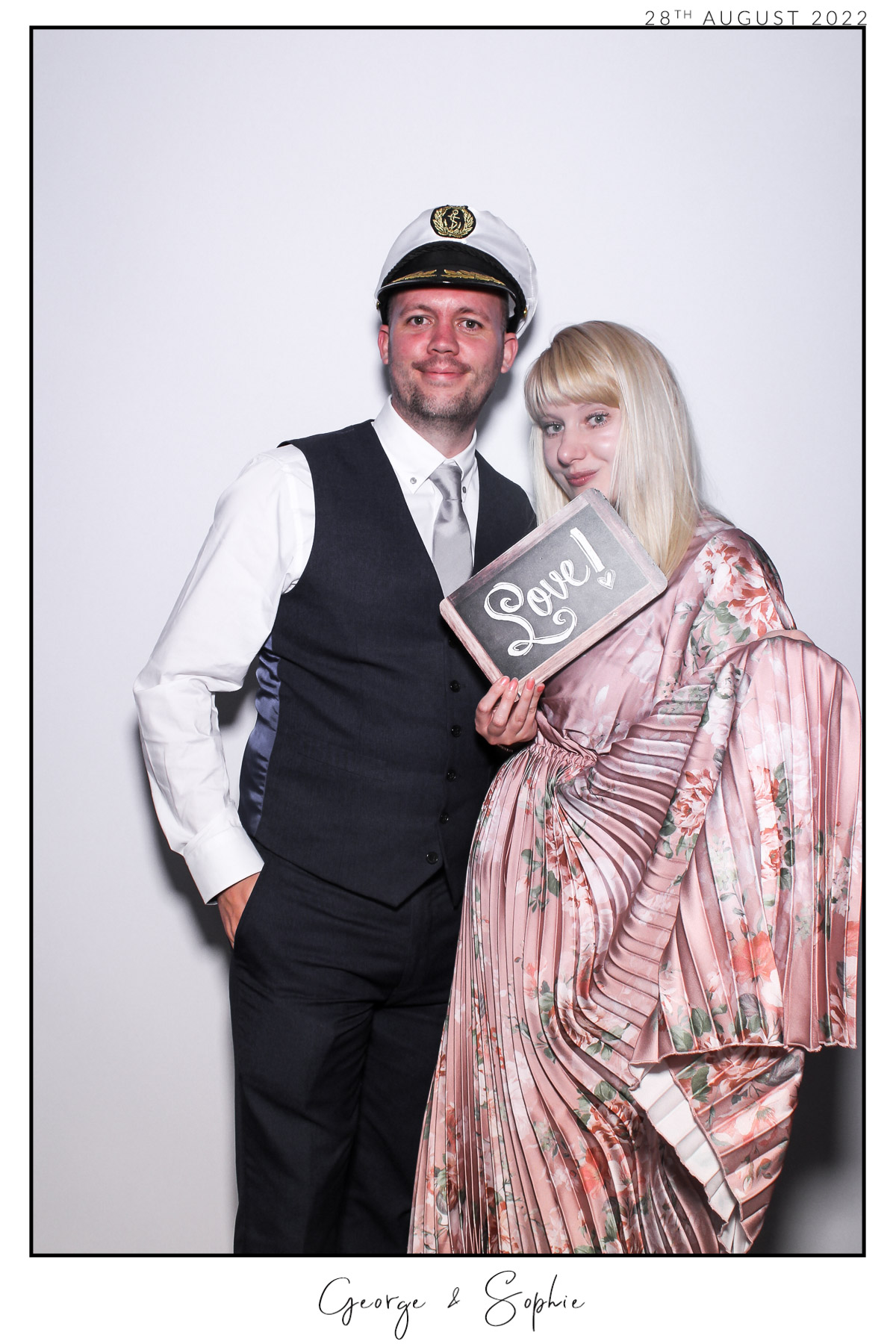 George & Sophie - Selfie Mirror | View more photos from the event at gallery.freshbooths.com/u/FreshBooths/George-Sophie-Selfie-Mirror