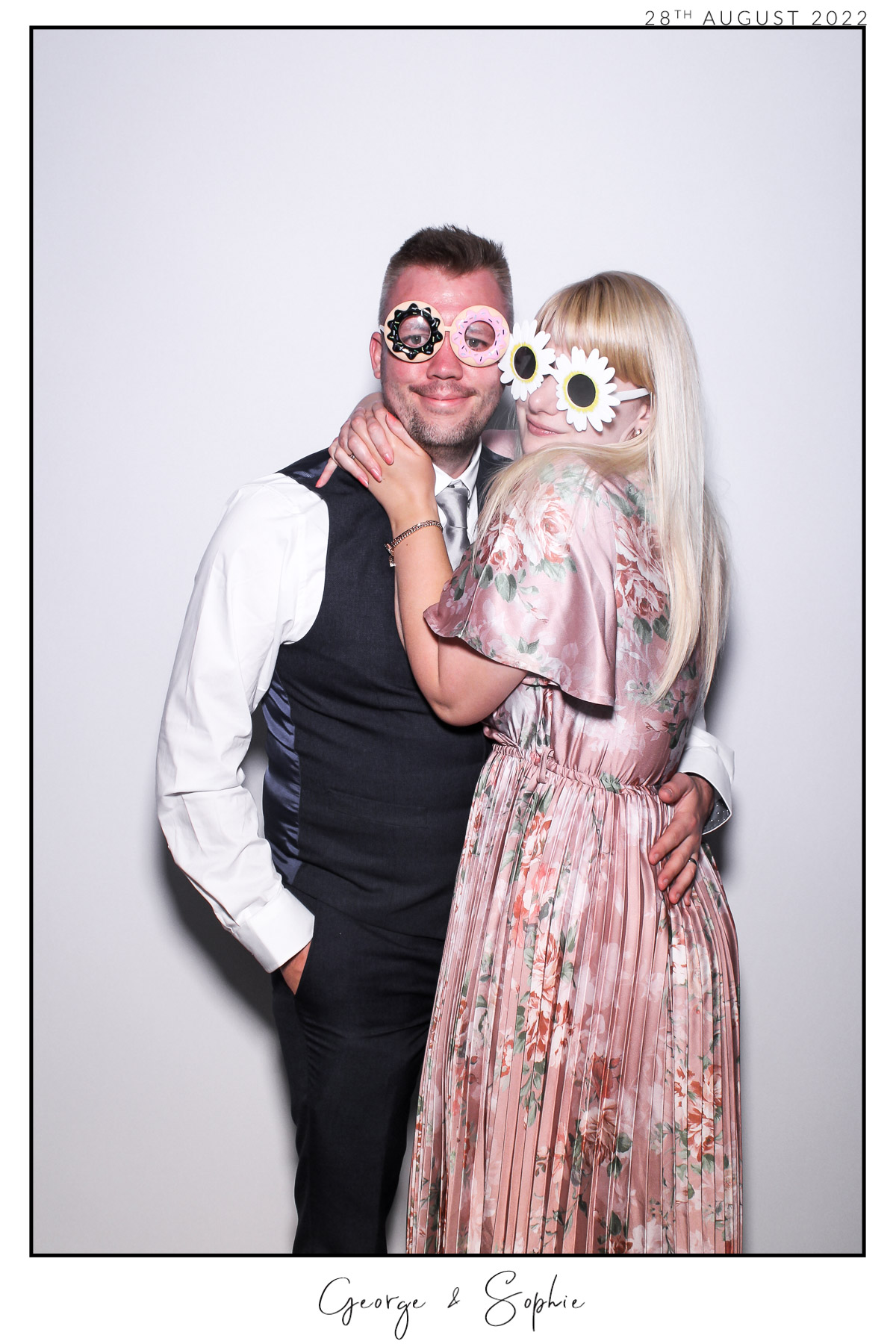 George & Sophie - Selfie Mirror | View more photos from the event at gallery.freshbooths.com/u/FreshBooths/George-Sophie-Selfie-Mirror