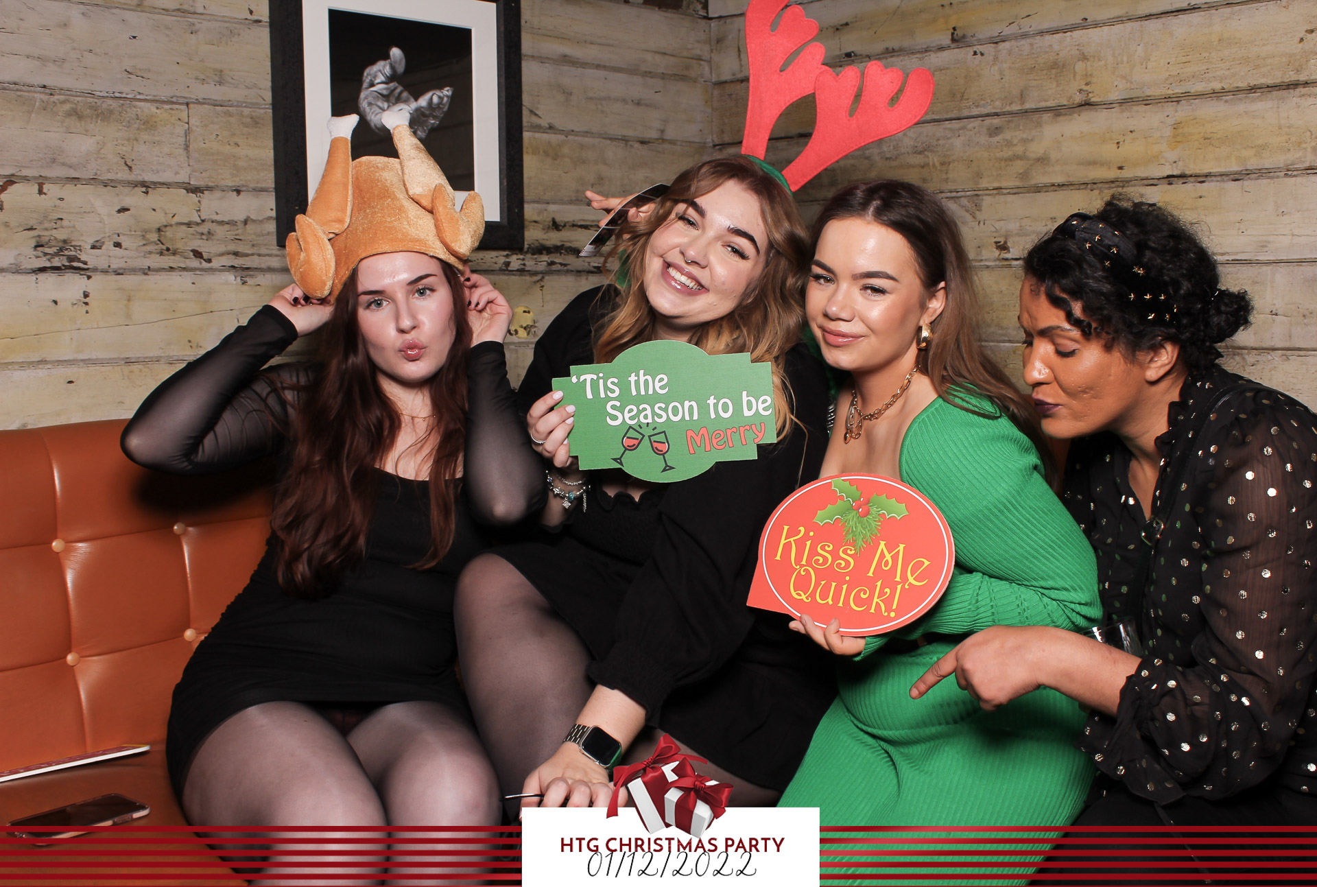 HTG Christmas Party - Classic Open Booth | View more photos from the event at gallery.freshbooths.com/u/FreshBooths/HTG-Christmas-Party-Classic-Open-Booth