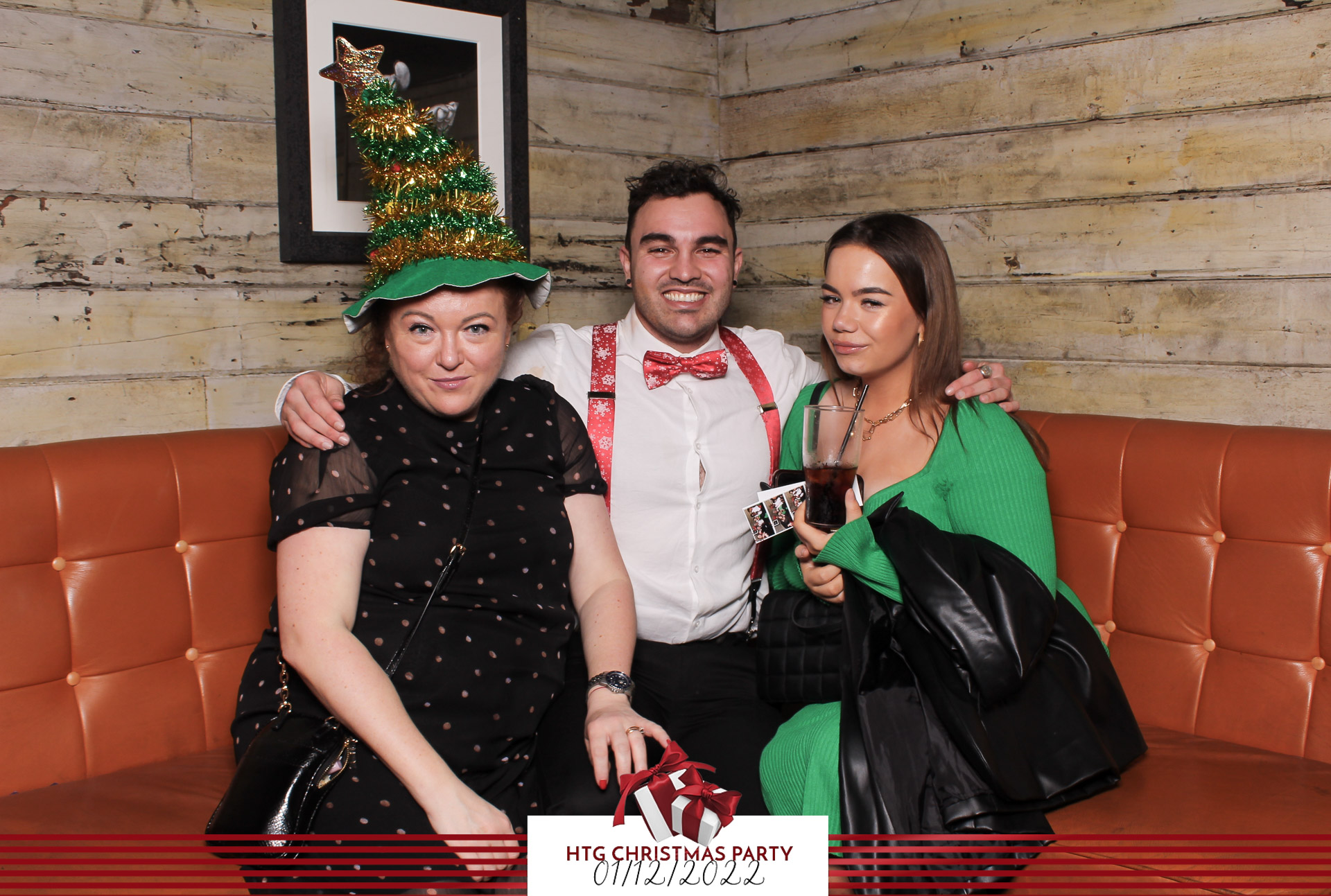 HTG Christmas Party - Classic Open Booth | View more photos from the event at gallery.freshbooths.com/u/FreshBooths/HTG-Christmas-Party-Classic-Open-Booth