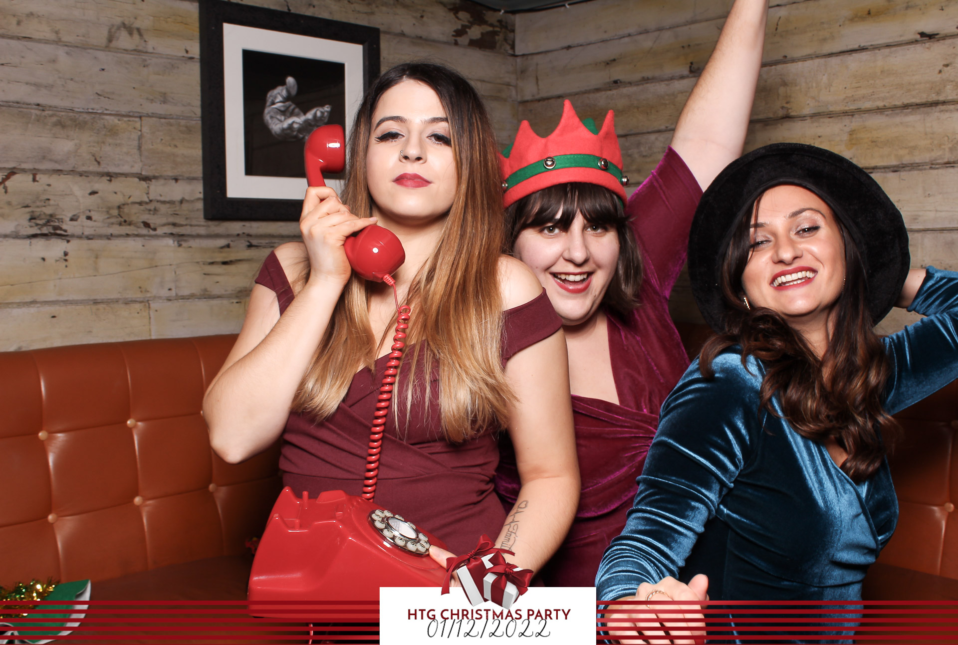 HTG Christmas Party - Classic Open Booth | View more photos from the event at gallery.freshbooths.com/u/FreshBooths/HTG-Christmas-Party-Classic-Open-Booth