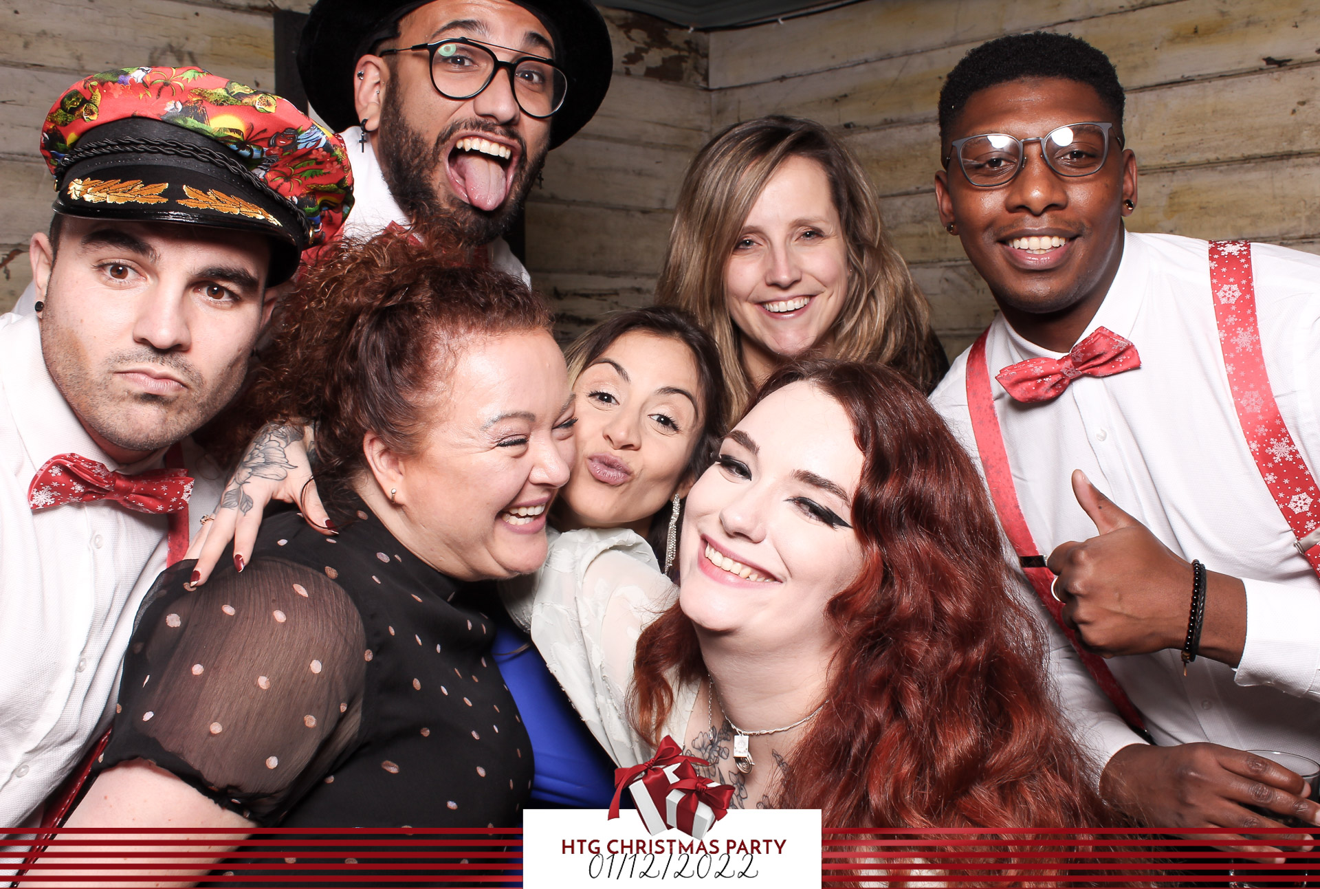 HTG Christmas Party - Classic Open Booth | View more photos from the event at gallery.freshbooths.com/u/FreshBooths/HTG-Christmas-Party-Classic-Open-Booth