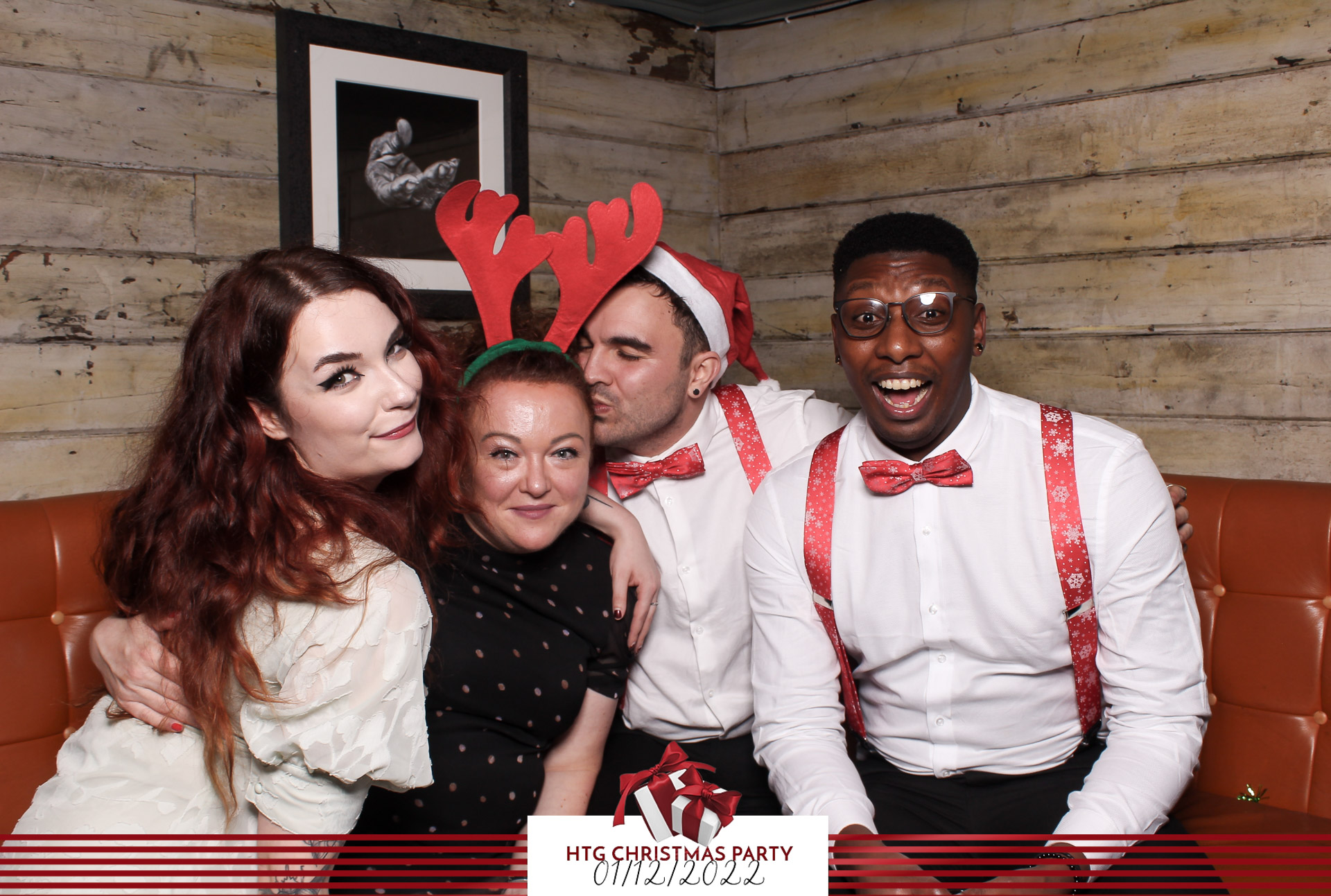 HTG Christmas Party - Classic Open Booth | View more photos from the event at gallery.freshbooths.com/u/FreshBooths/HTG-Christmas-Party-Classic-Open-Booth