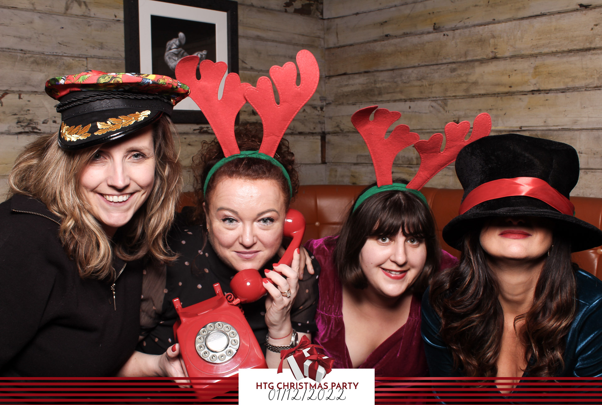HTG Christmas Party - Classic Open Booth | View more photos from the event at gallery.freshbooths.com/u/FreshBooths/HTG-Christmas-Party-Classic-Open-Booth