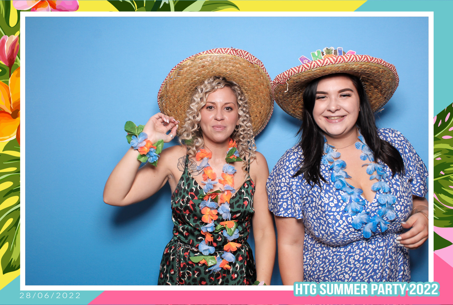 HTG Summer Party 2022 - Classic Open Booth | View more photos from the event at gallery.freshbooths.com/u/FreshBooths/HTG-Summer-Party-2022-Classic-Open-Booth
