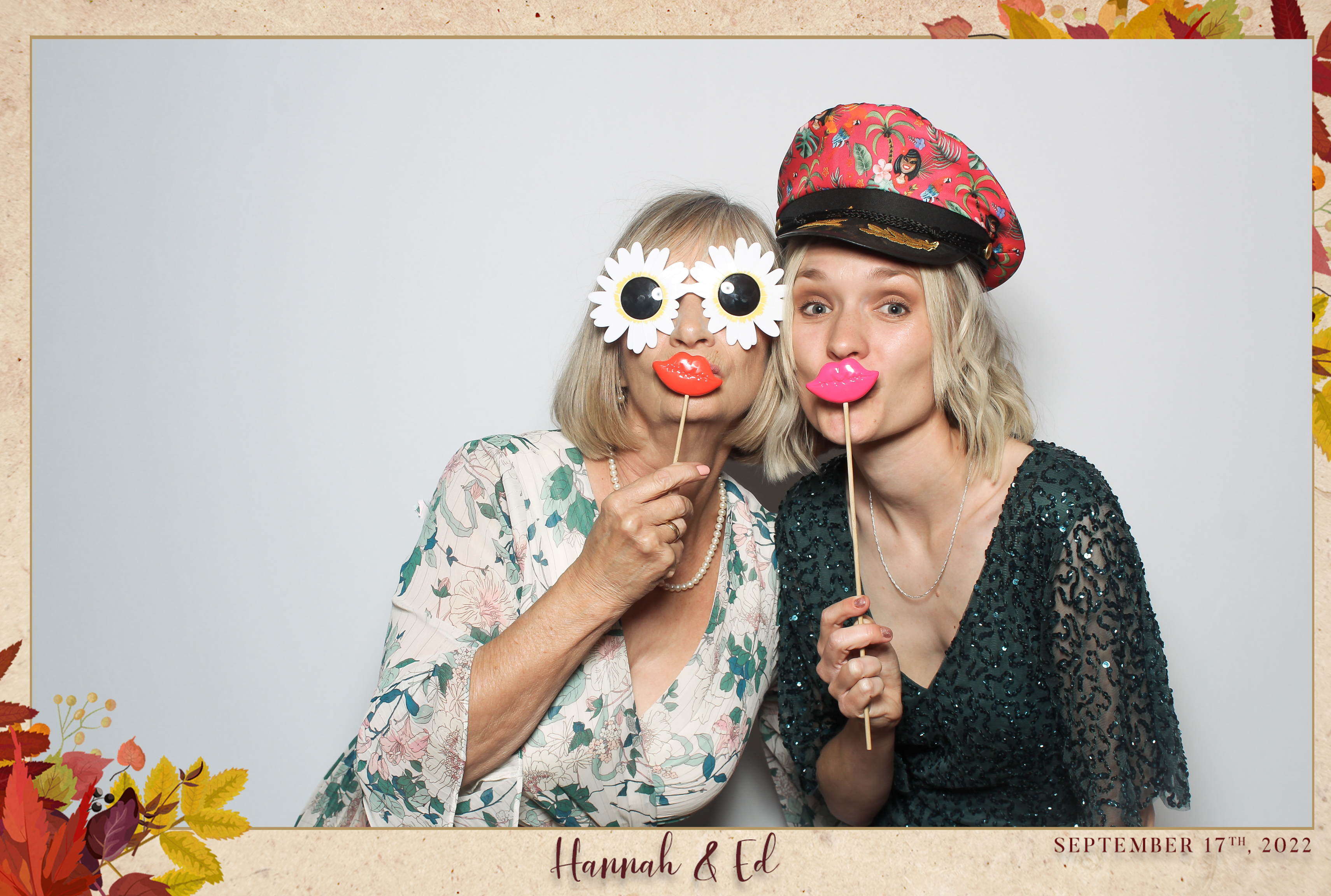 Hannah & Ed - Classic Open Booth | View more photos from the event at gallery.freshbooths.com/u/FreshBooths/Hannah-Ed-Classic-Open-Booth