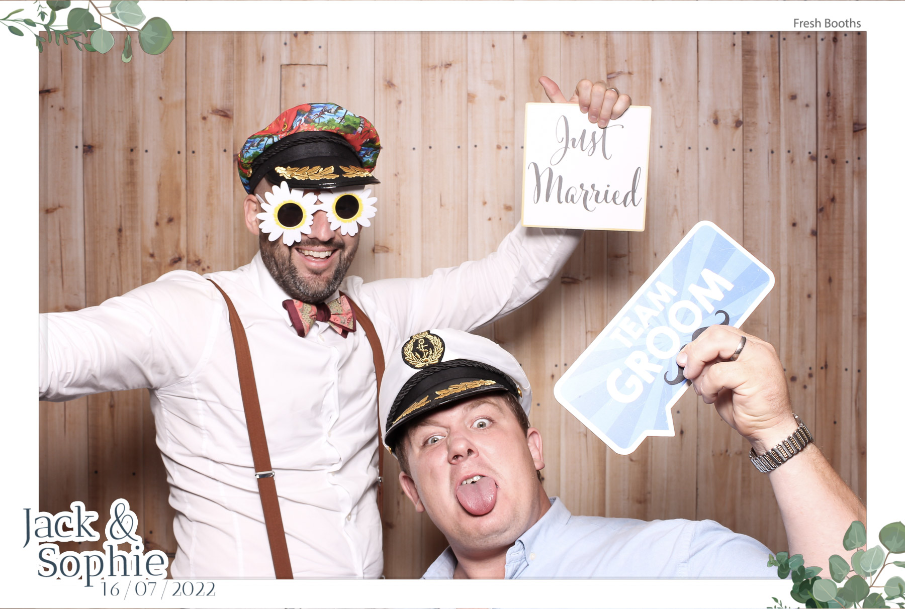 Jack & Sophie - Classic Open Booth | View more photos from the event at gallery.freshbooths.com/u/FreshBooths/Jack-Sophie-Classic-Open-Booth