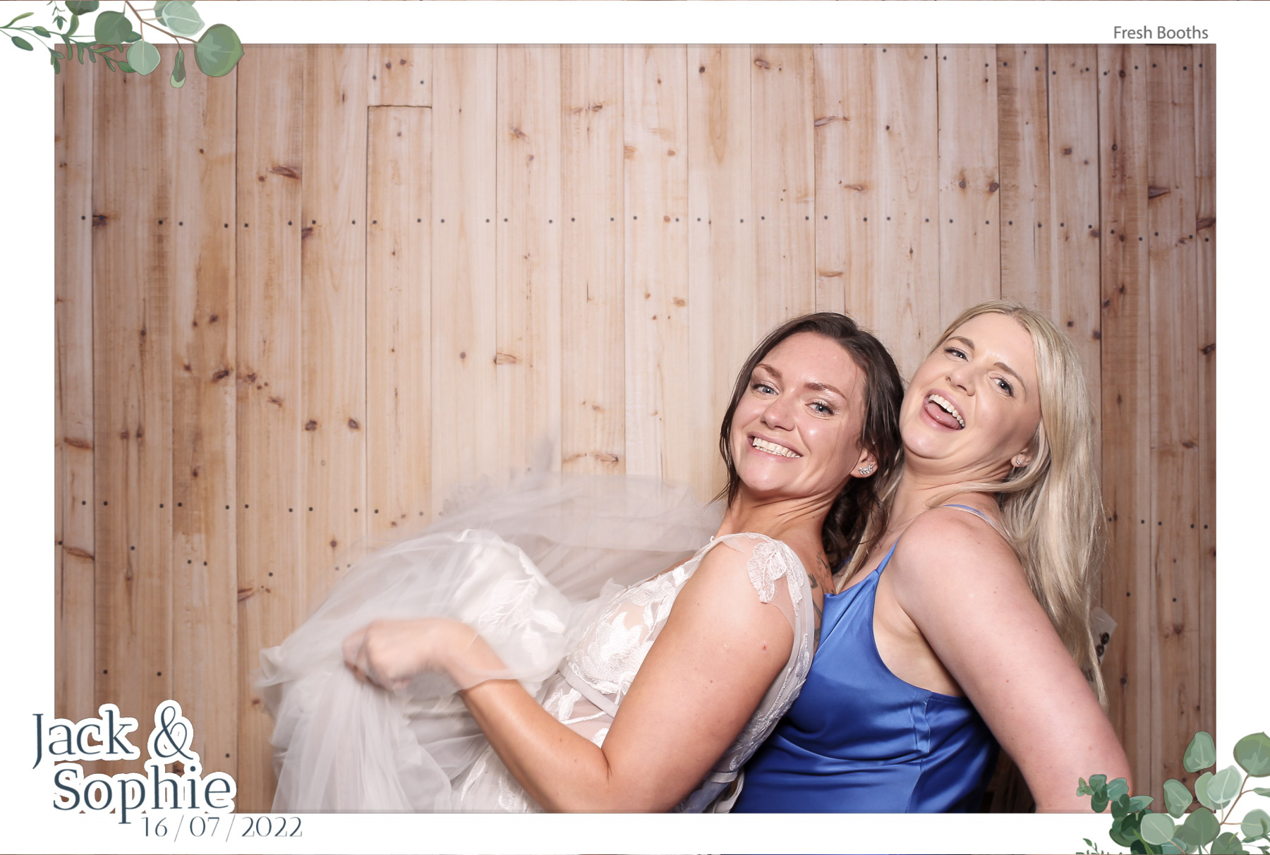 Jack & Sophie - Classic Open Booth | View more photos from the event at gallery.freshbooths.com/u/FreshBooths/Jack-Sophie-Classic-Open-Booth