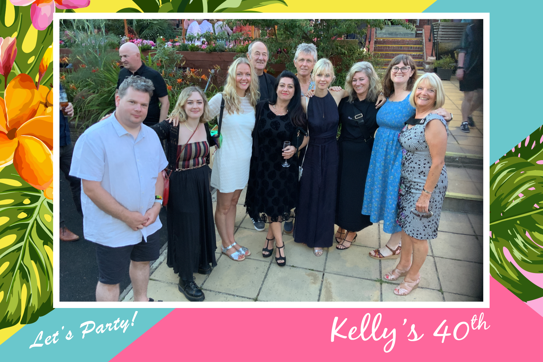 Kelly's 40th - Roaming Photos | View more photos from the event at gallery.freshbooths.com/u/FreshBooths/Kellys-40th-Roaming-Photos