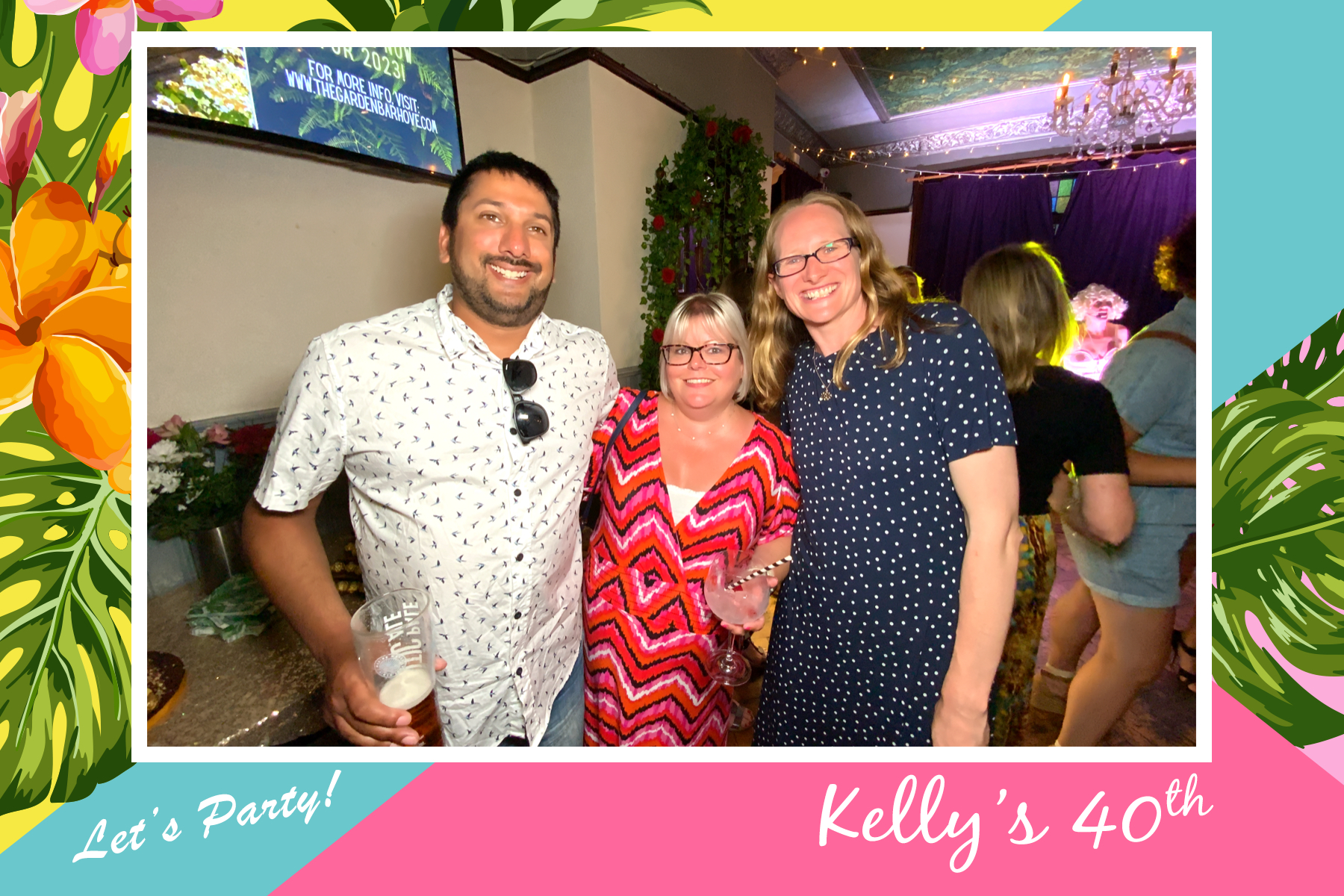 Kelly's 40th - Roaming Photos | View more photos from the event at gallery.freshbooths.com/u/FreshBooths/Kellys-40th-Roaming-Photos