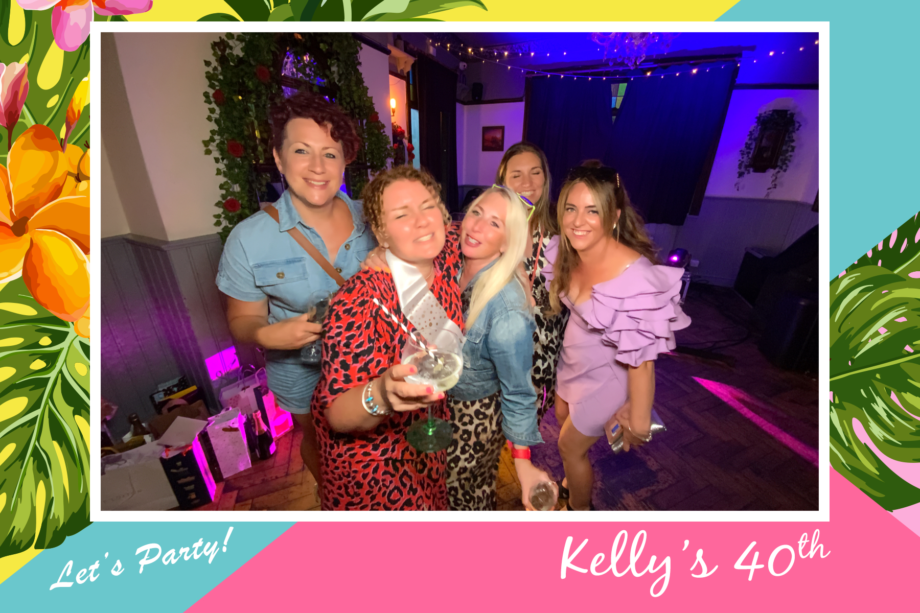 Kelly's 40th - Roaming Photos | View more photos from the event at gallery.freshbooths.com/u/FreshBooths/Kellys-40th-Roaming-Photos