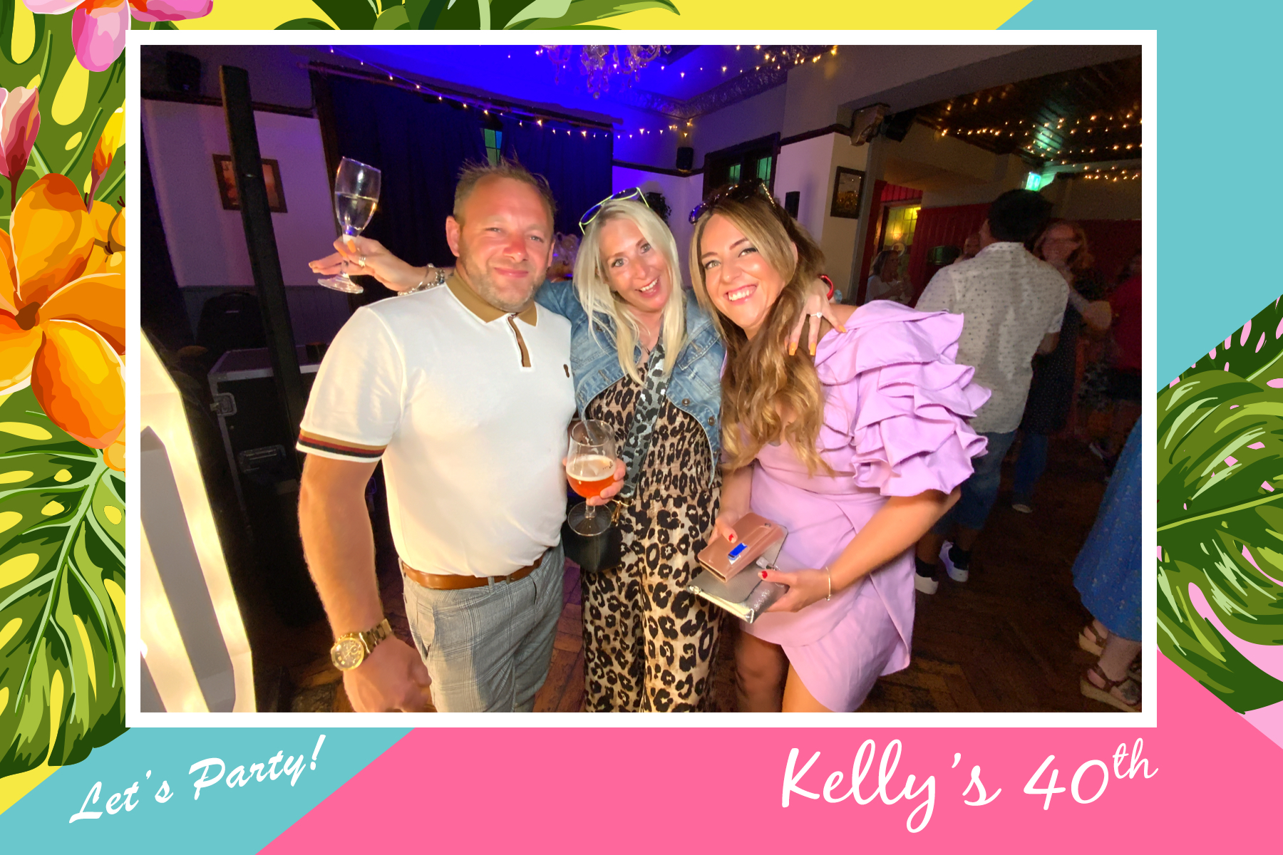 Kelly's 40th - Roaming Photos | View more photos from the event at gallery.freshbooths.com/u/FreshBooths/Kellys-40th-Roaming-Photos