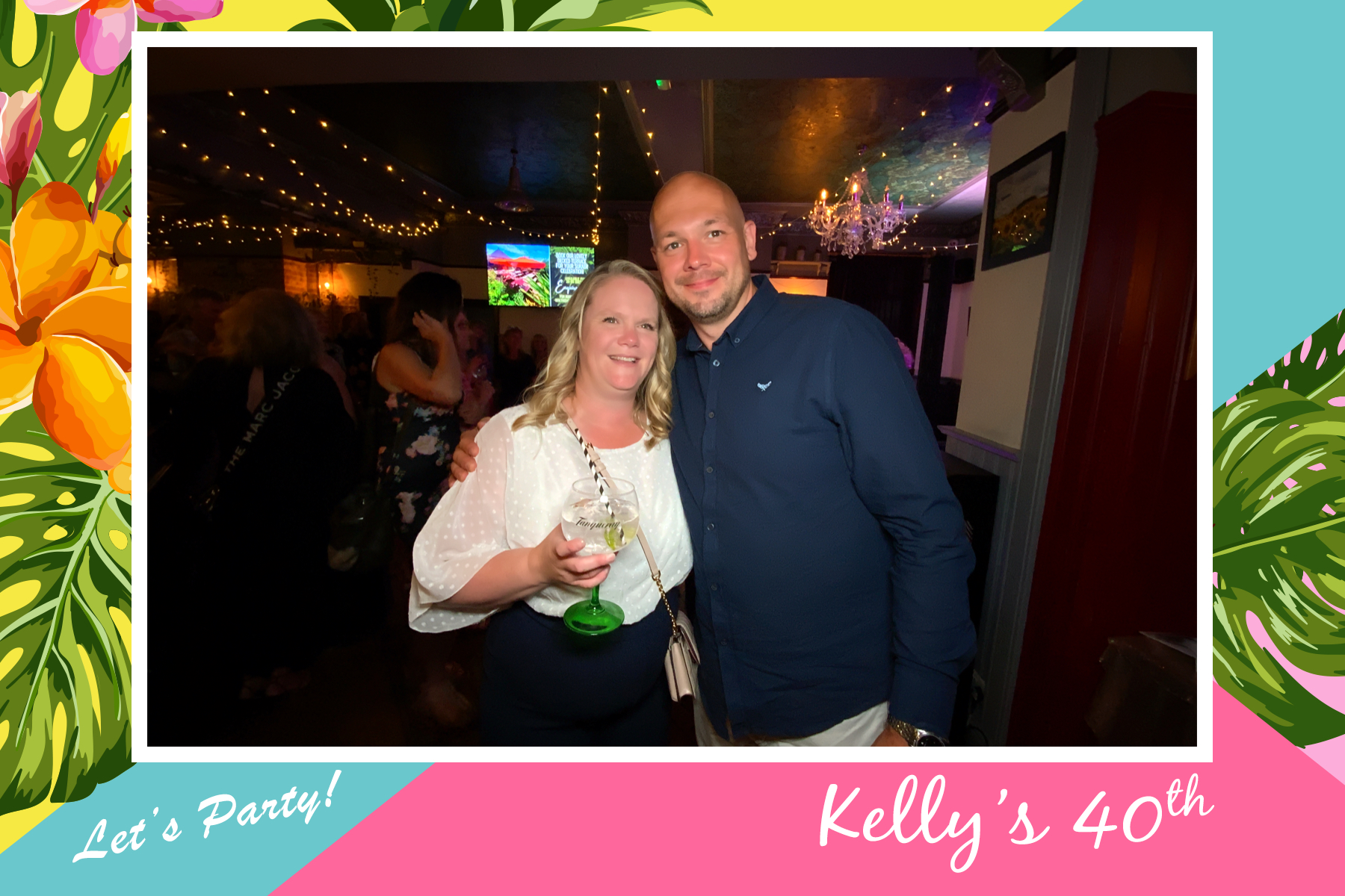 Kelly's 40th - Roaming Photos | View more photos from the event at gallery.freshbooths.com/u/FreshBooths/Kellys-40th-Roaming-Photos