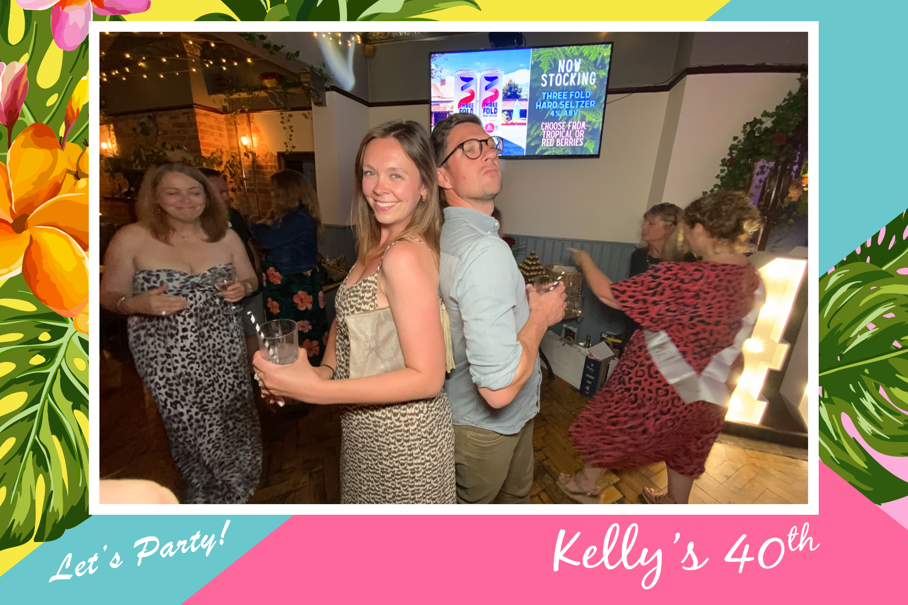 Kelly's 40th - Roaming Photos | View more photos from the event at gallery.freshbooths.com/u/FreshBooths/Kellys-40th-Roaming-Photos