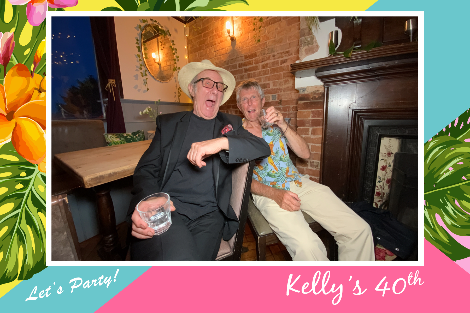 Kelly's 40th - Roaming Photos | View more photos from the event at gallery.freshbooths.com/u/FreshBooths/Kellys-40th-Roaming-Photos